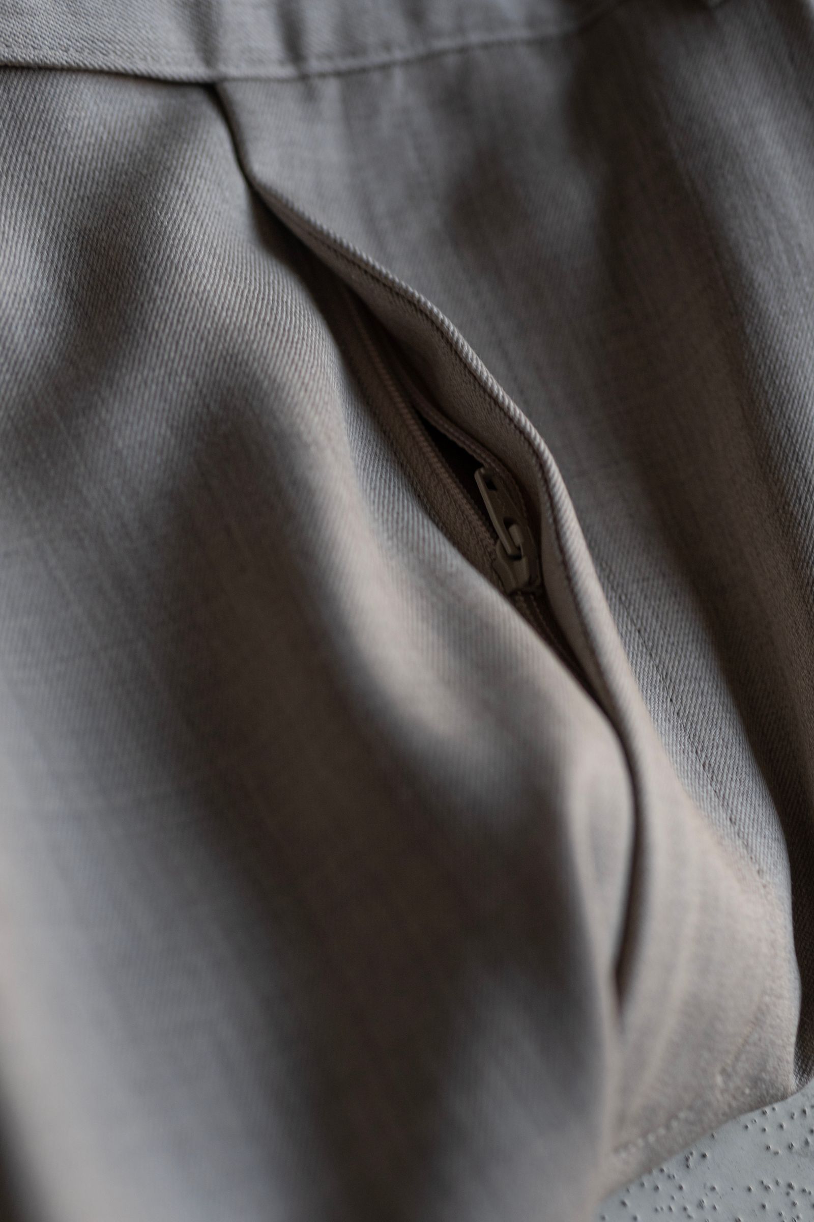 2TUCK WIDE EASY PANTS / GREIGE