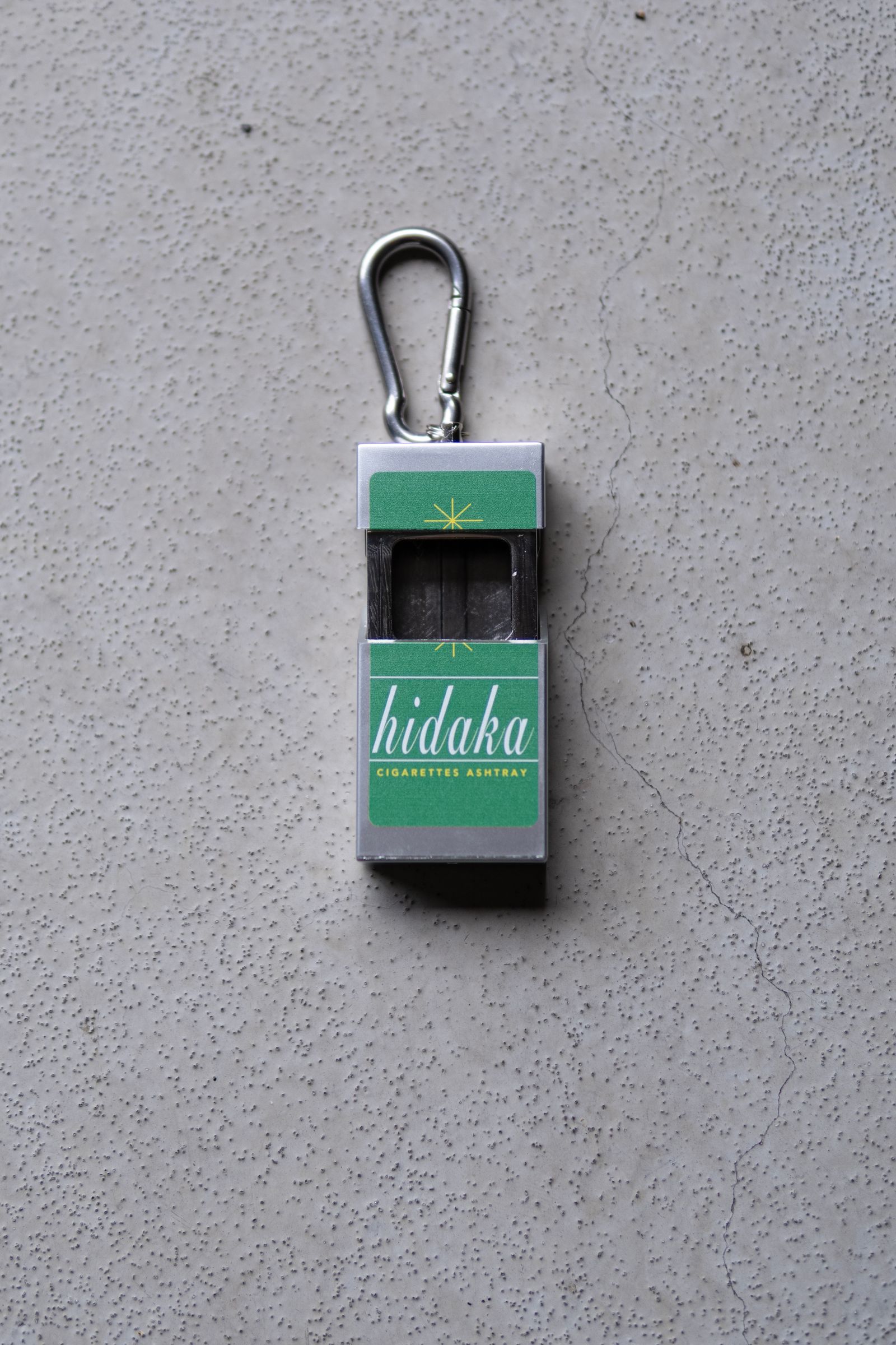 PORTABLE ASHTRAY - HI-LITE / GREEN