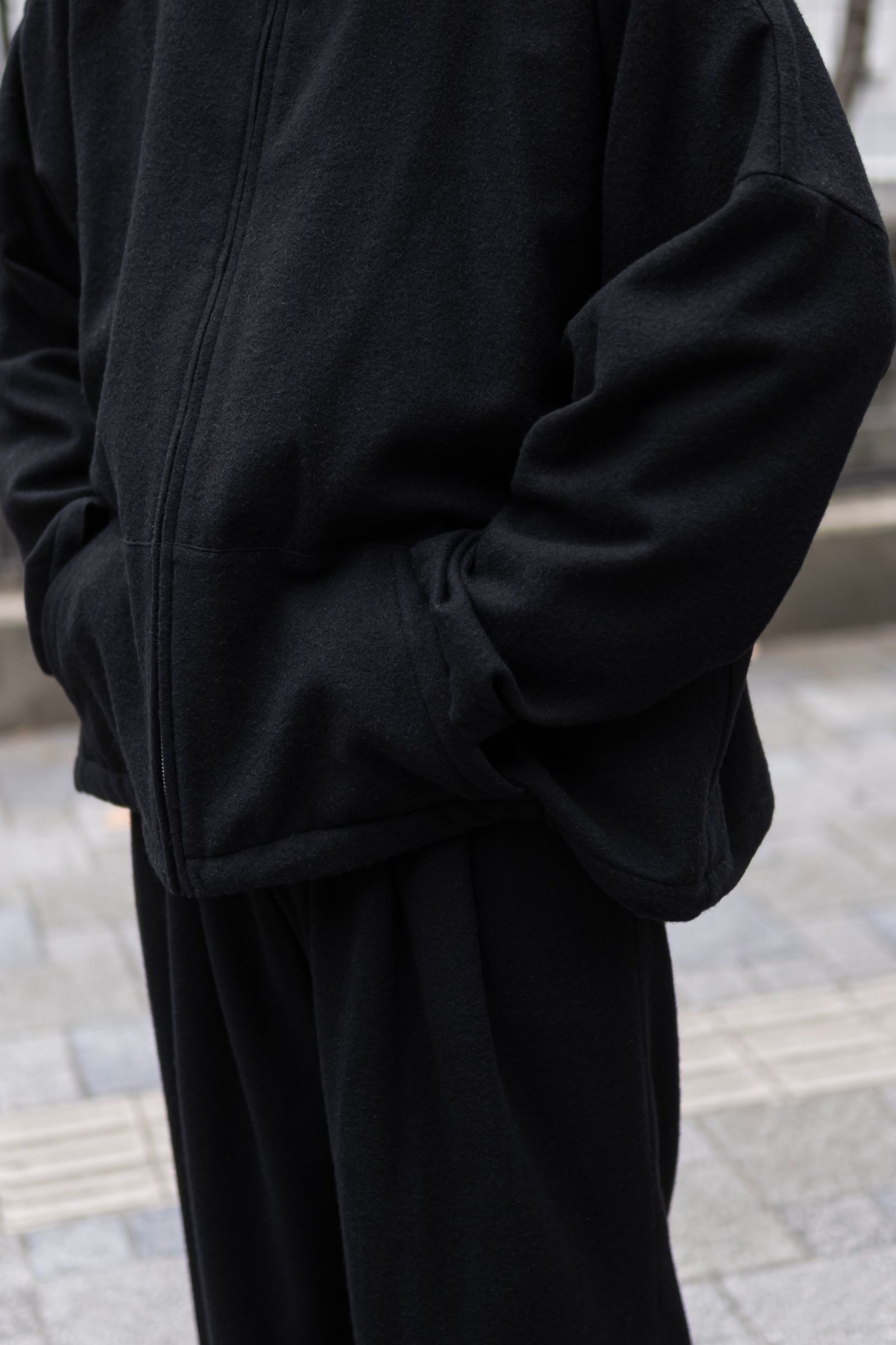 CASHMERE ZIP JACKET / BLACK