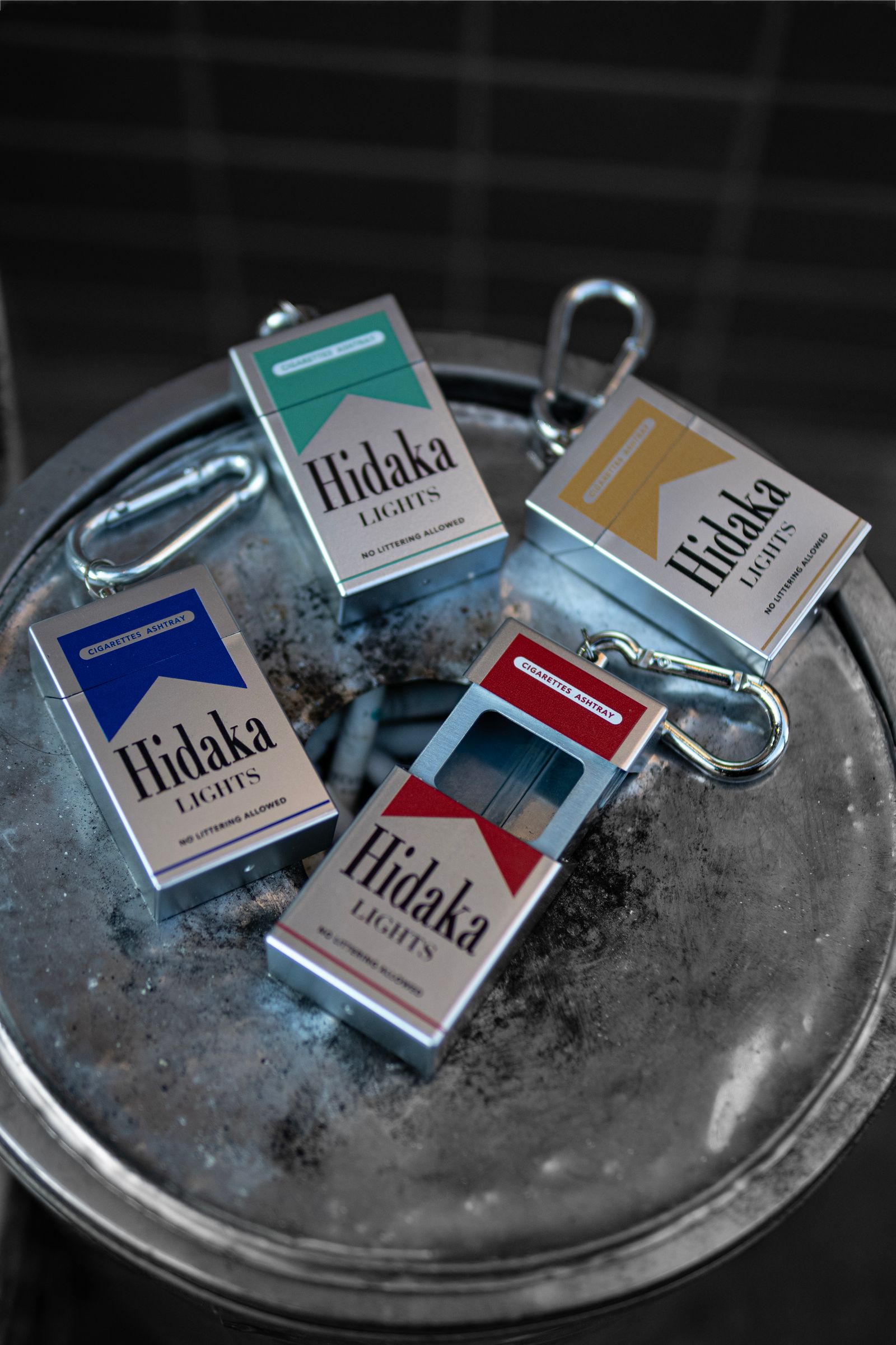 PORTABLE ASHTRAY - MARLBORO / GOLD