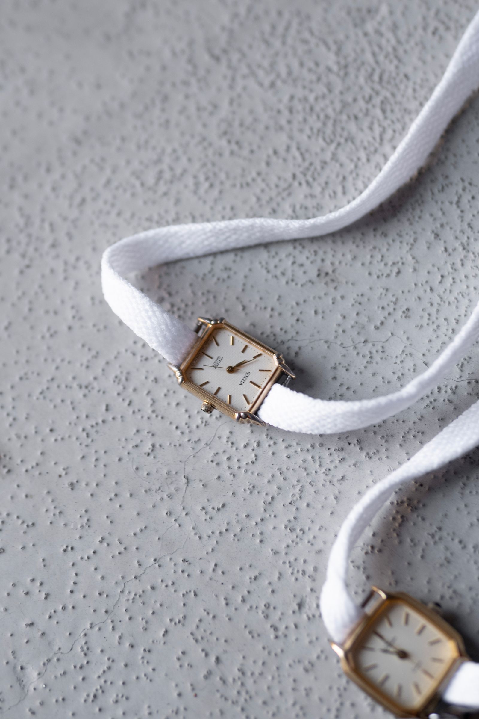 VINTAGE WATCH SHOELACE / White