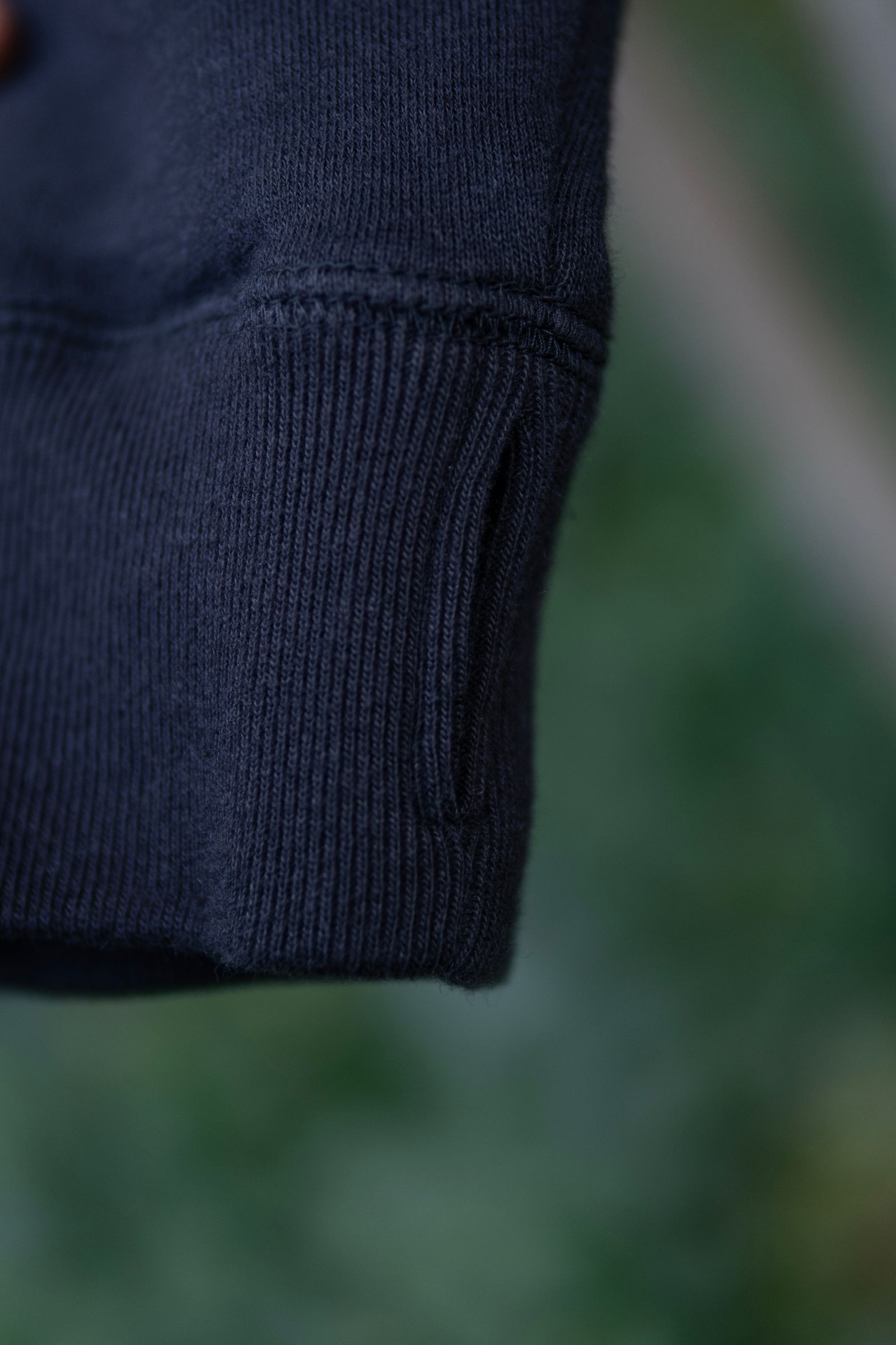 CROPPED BRUSHED HOODIE / BLACK