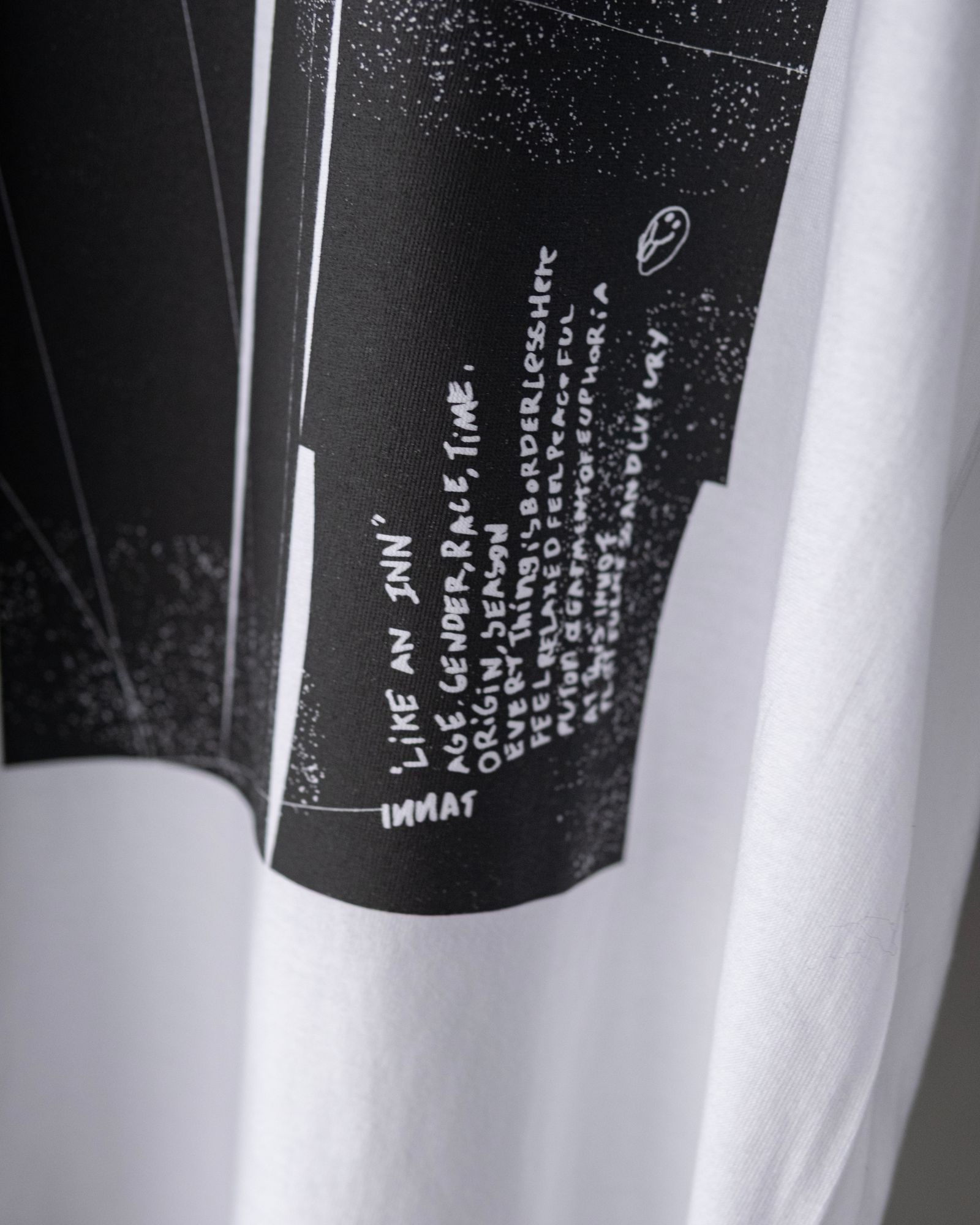 BLOCK LOGO LS TEE / White