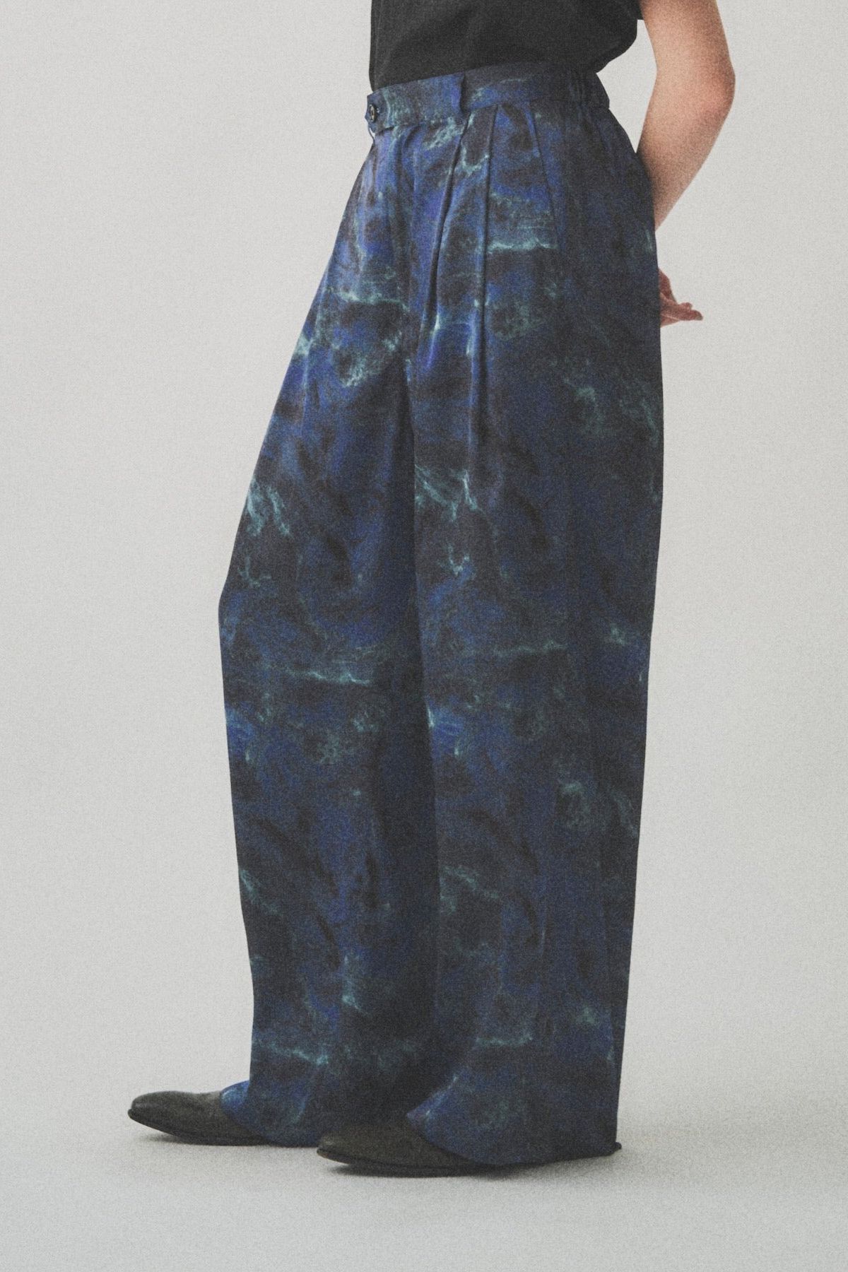 ABSTRACT WIDE EASY PANTS / NAVY
