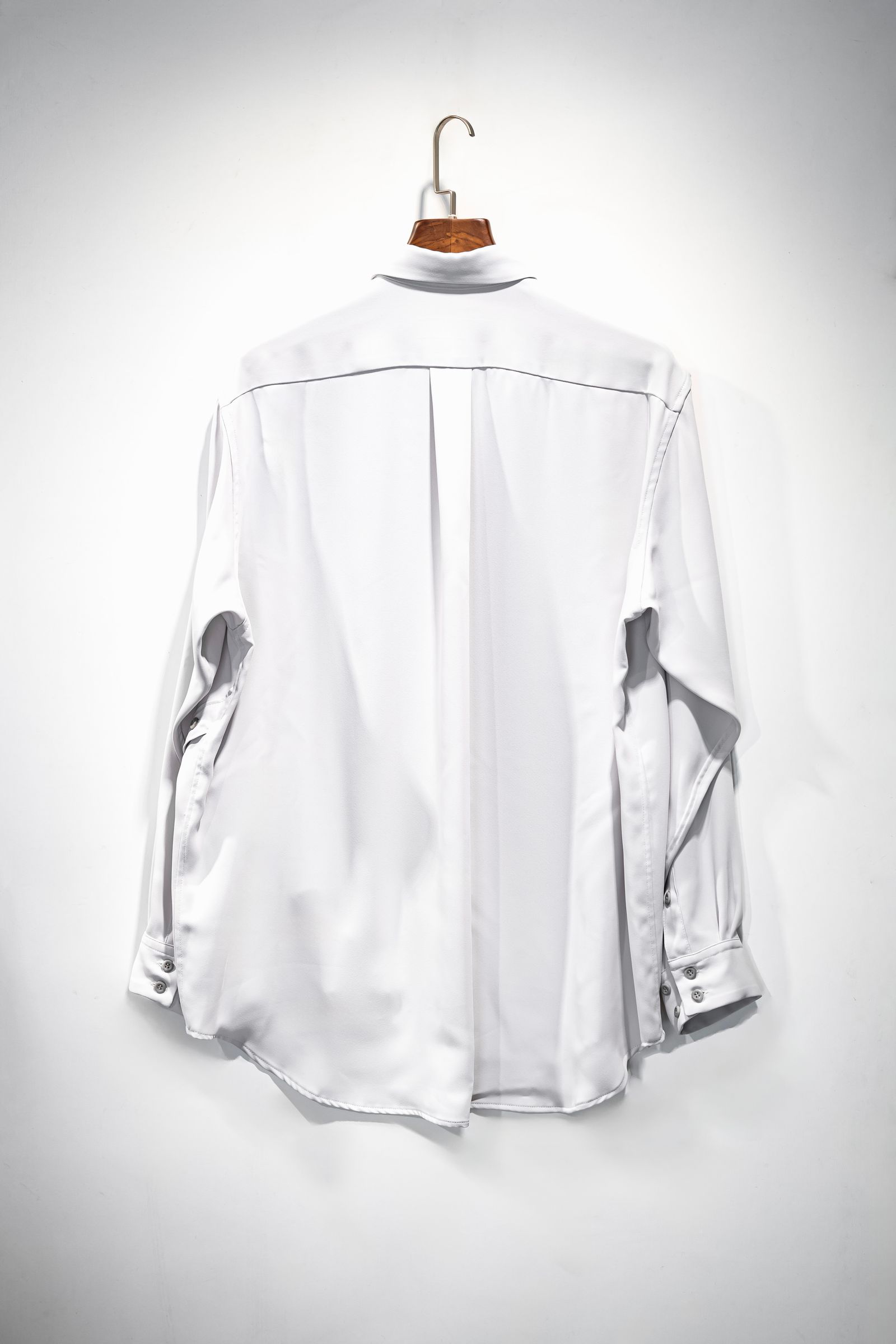 meagratia - Asymmetry shirt / wht | Retikle Online Store