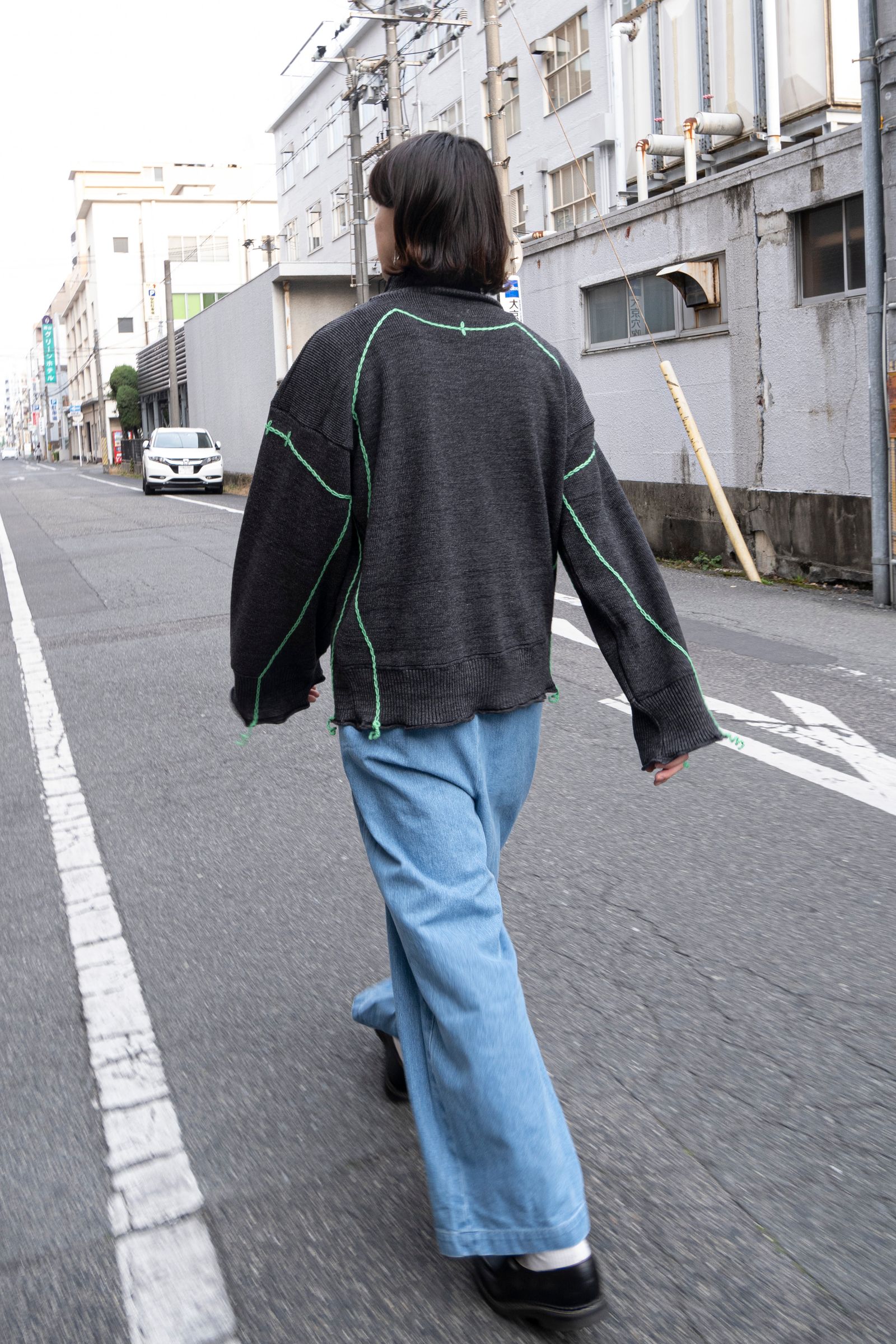 previous sweater / charcoal×green stitch