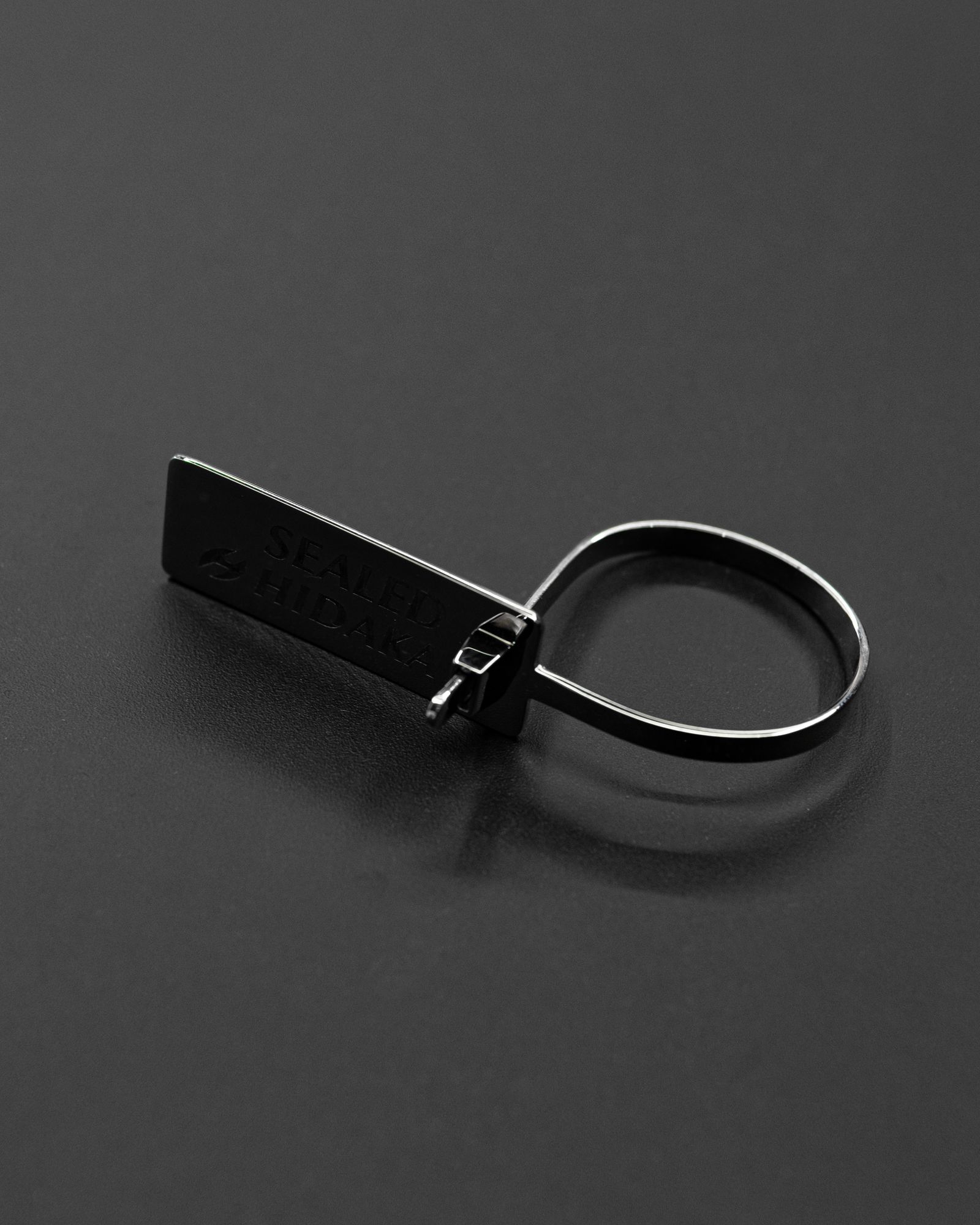 Seal-tag Key Ring / Silver