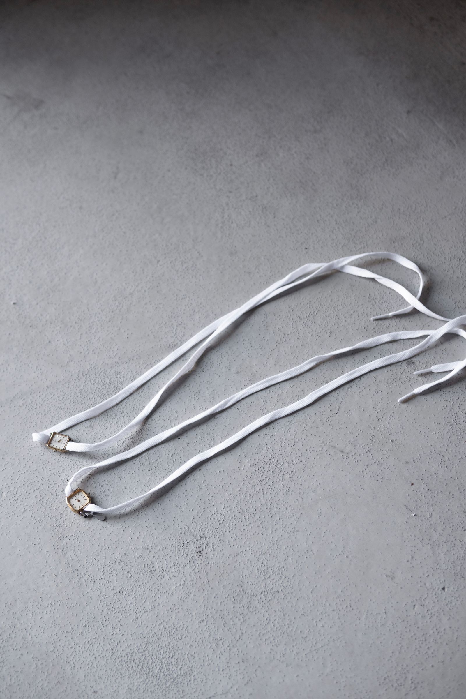 VINTAGE WATCH SHOELACE / White