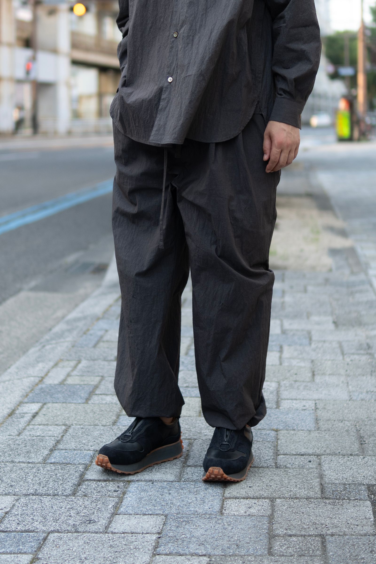 COTTON NYLON BROWSING PANTS / TAUPE