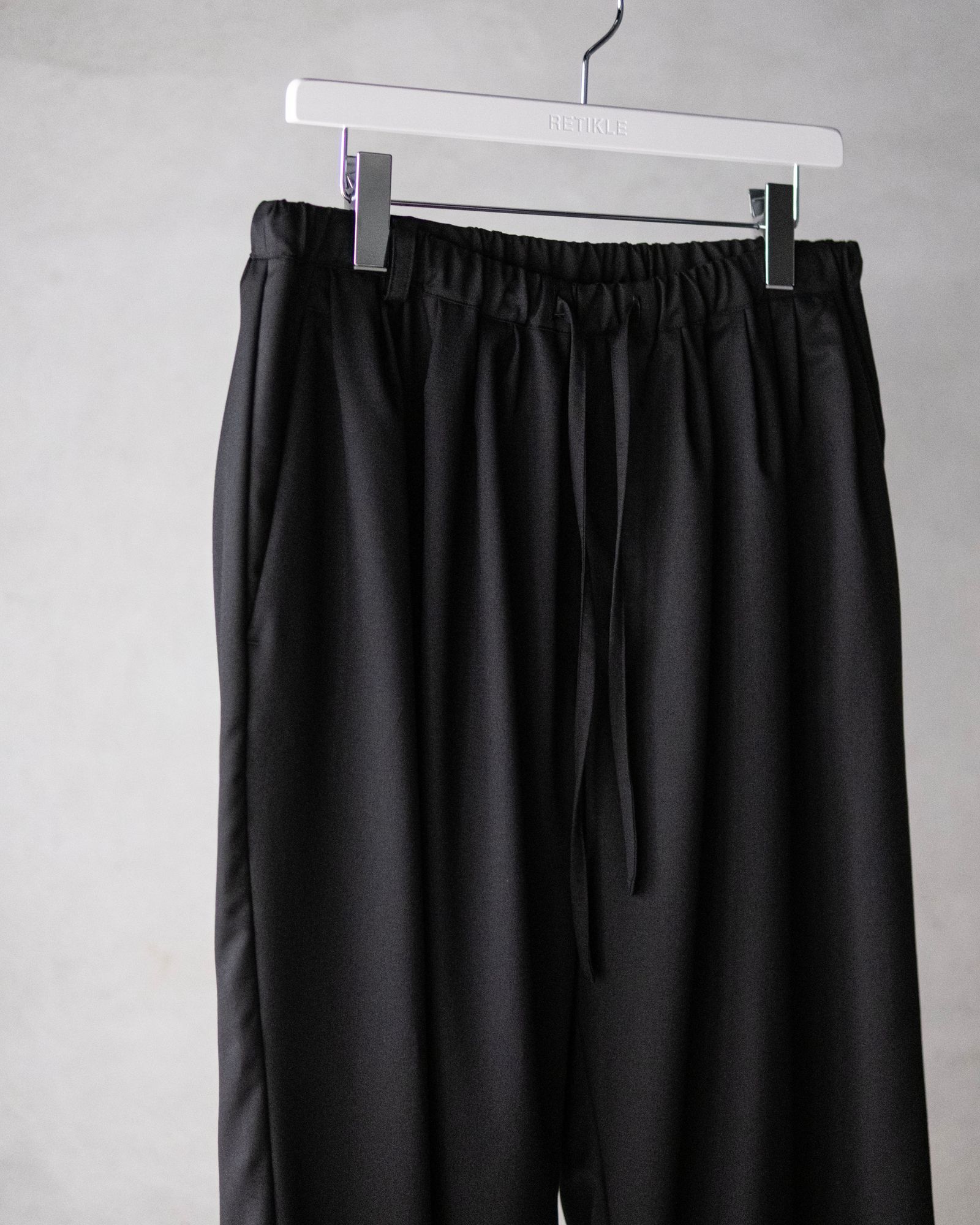 Pure Wool Relax Trousers / Black
