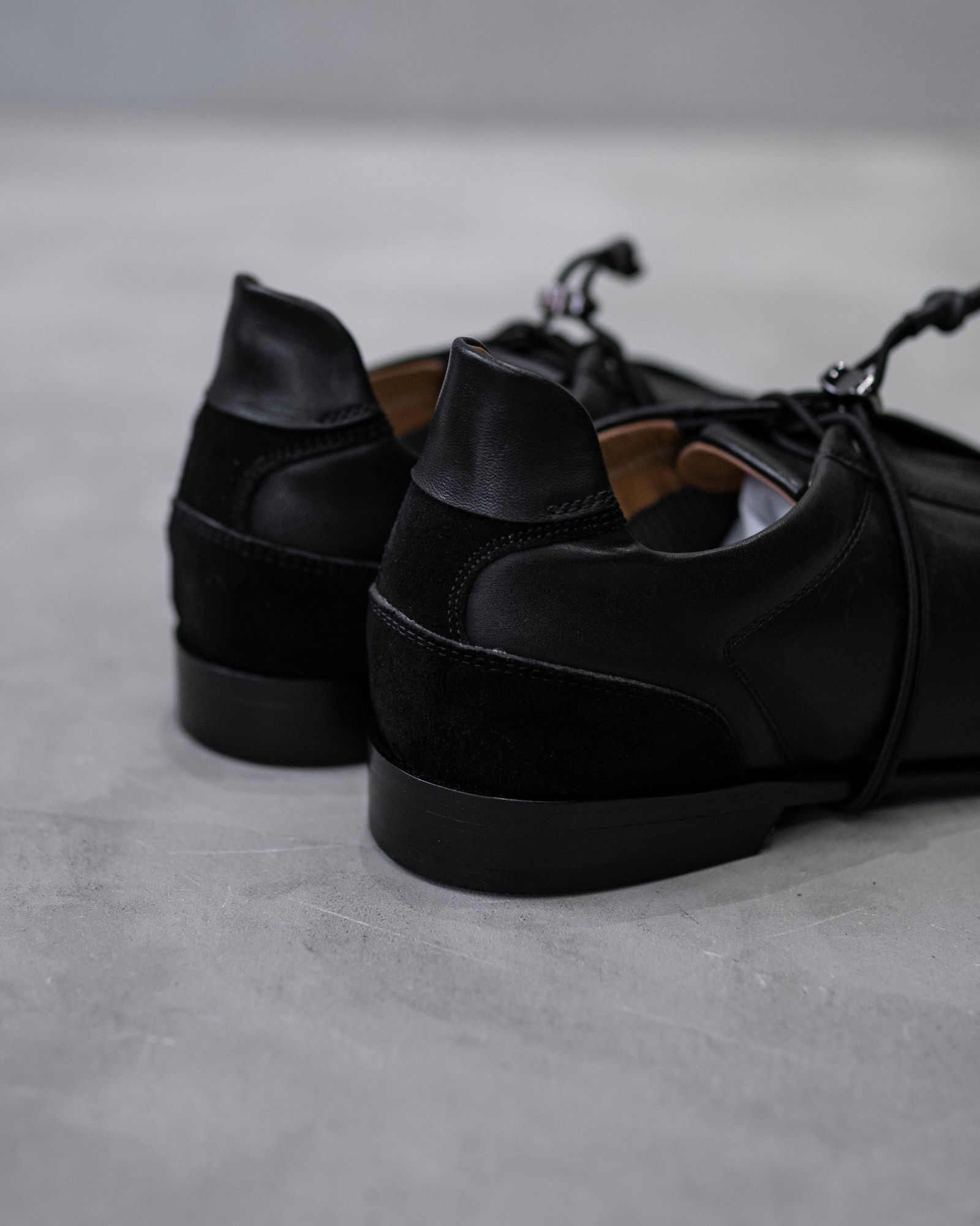 Shoe sneaker german / Black
