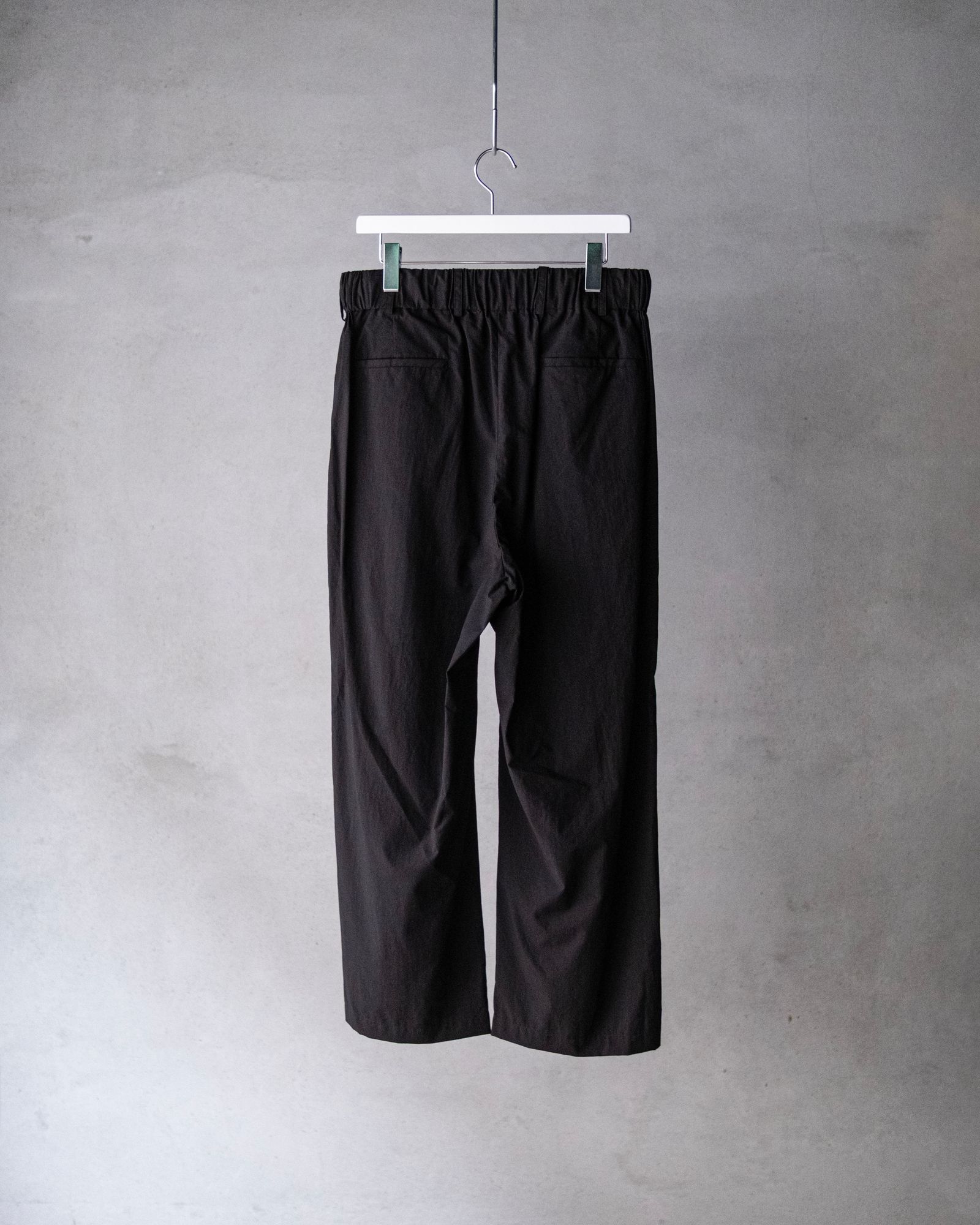 Soft Cotton Knee Tuck Pants / Black