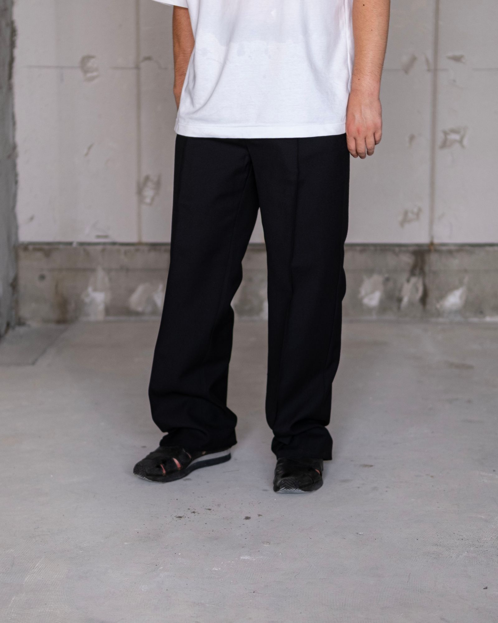 "REL" WOOL POLYESTER TWILL / BLACK