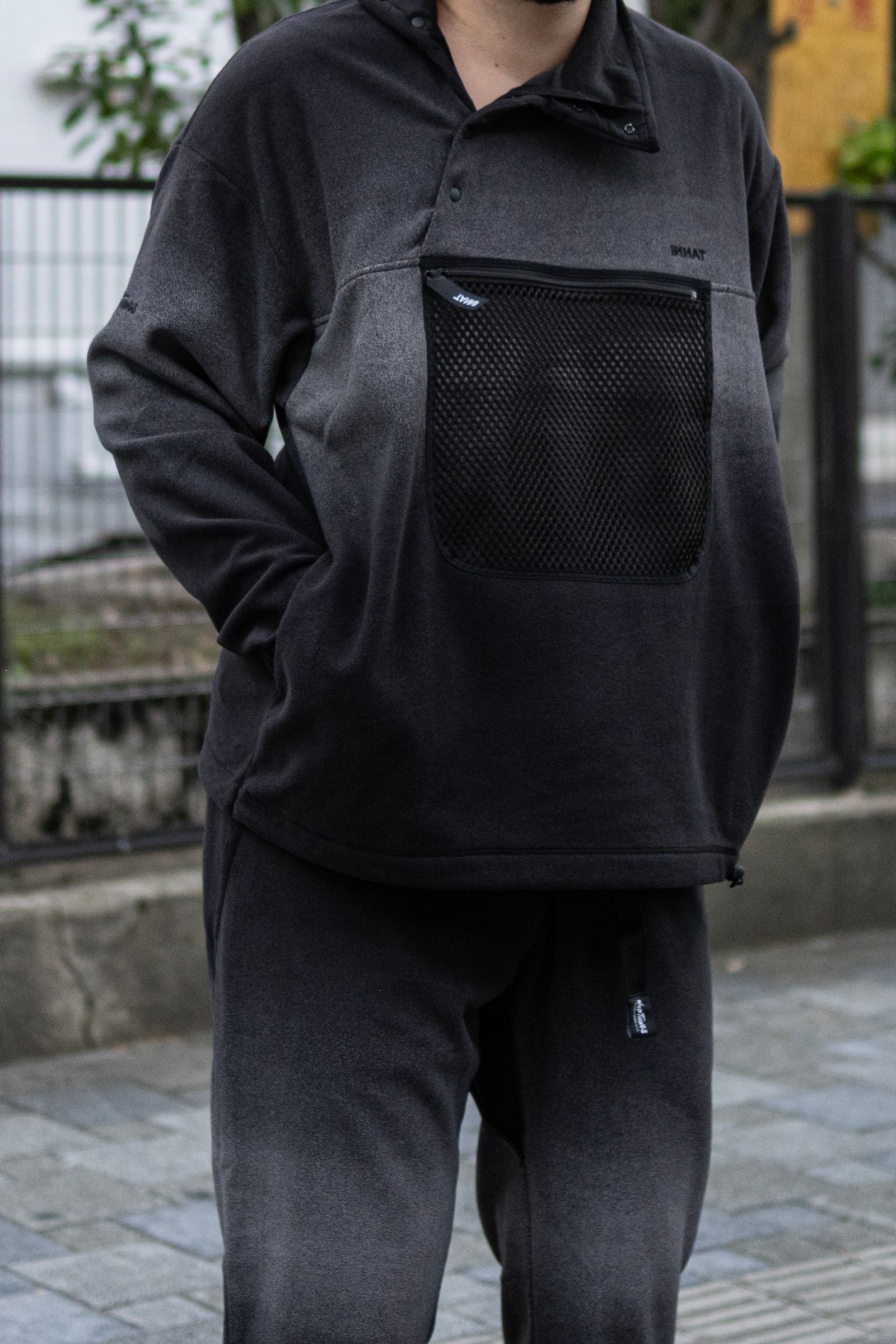 【INNAT×WILD THINGS】PIGMENT PRINT WASH POLARTEC PULLOVER / Black