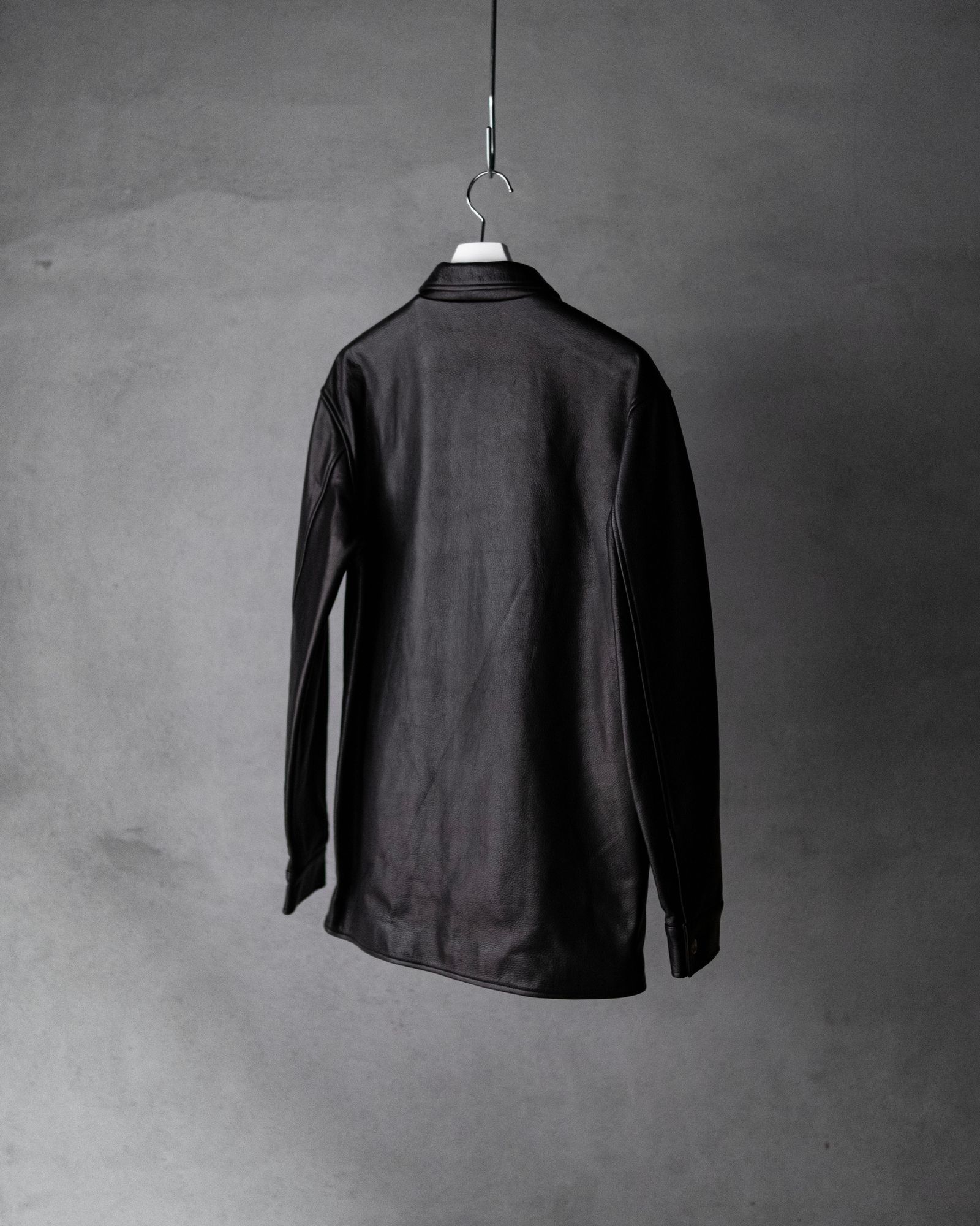 leather shirt / black