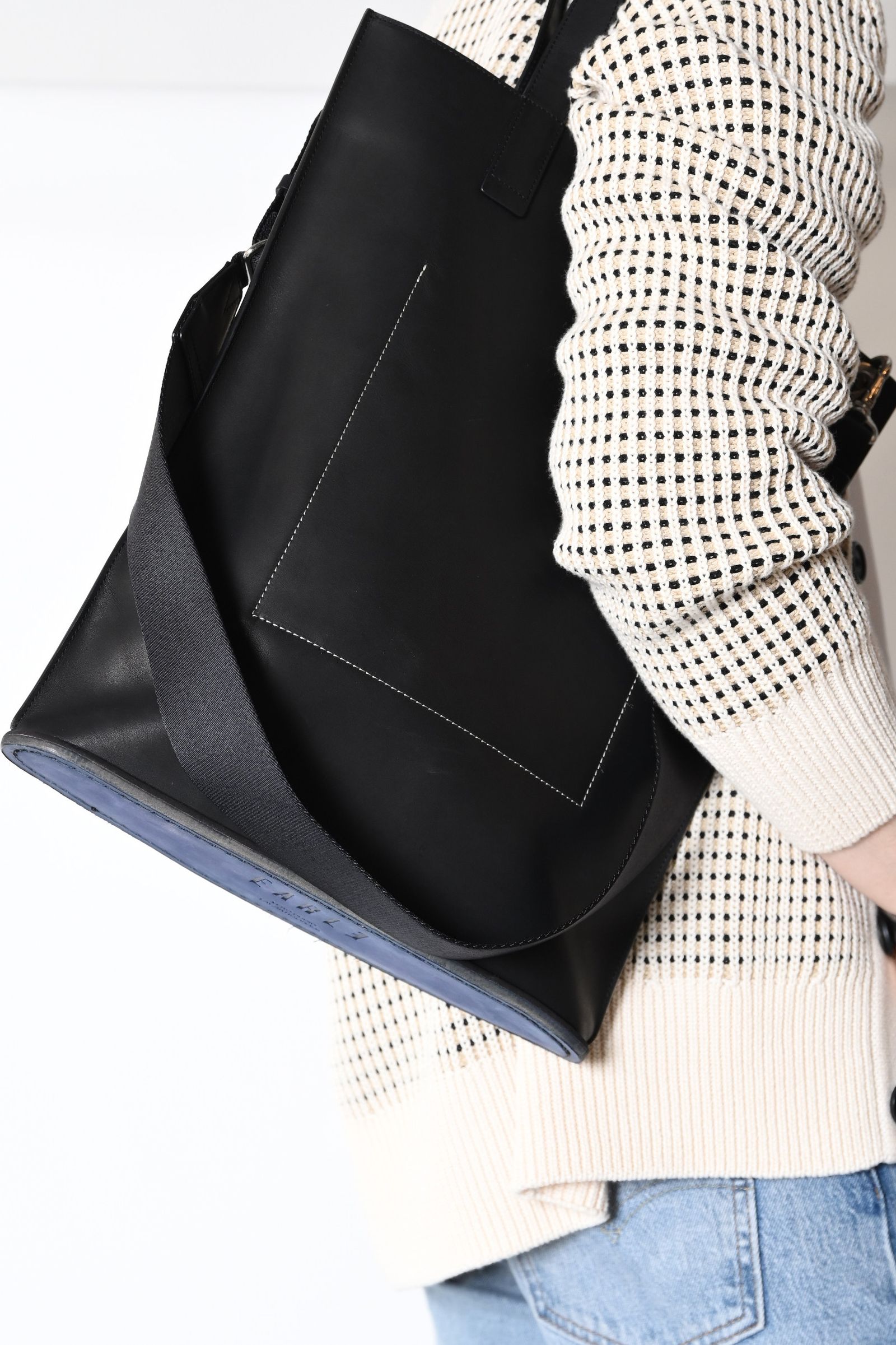 Shoe sole flat tote / Black