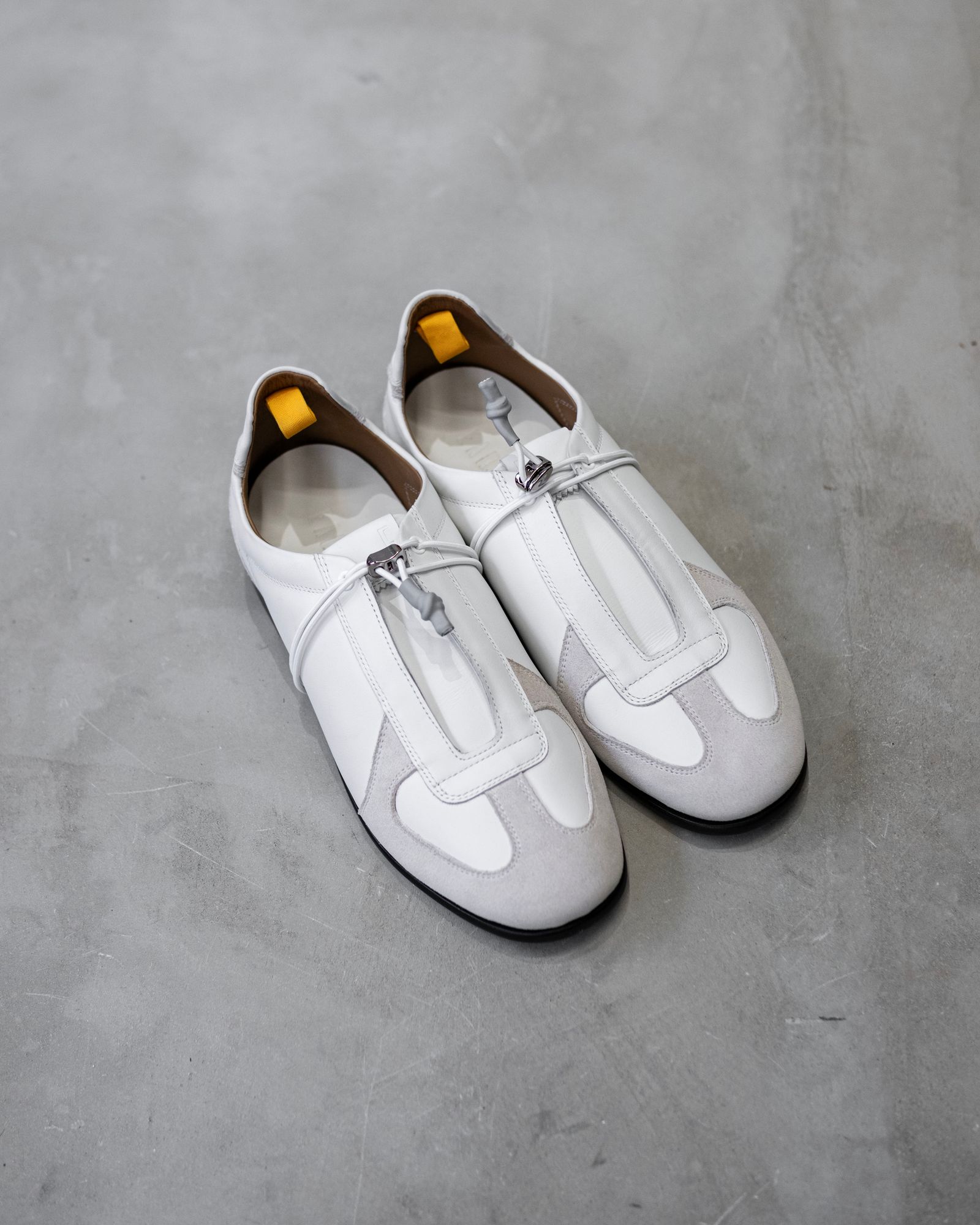 Shoe sneaker german / White