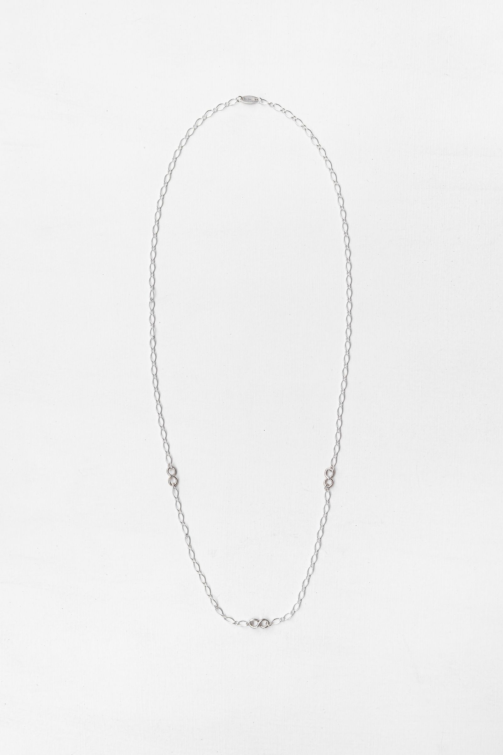 Silver Cross-Over Necklace / Silver
