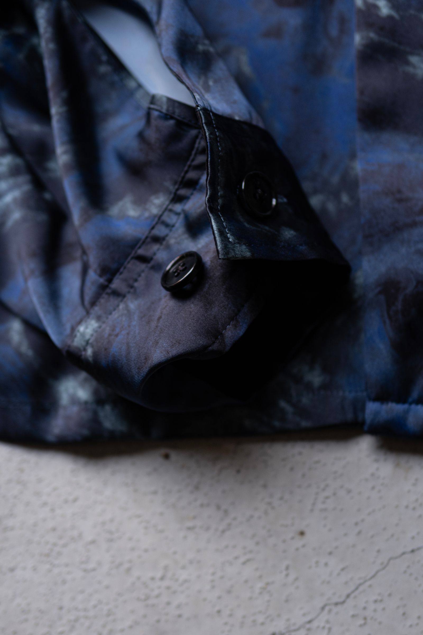 ABSTRACT STONE SHORT JACKET / NAVY