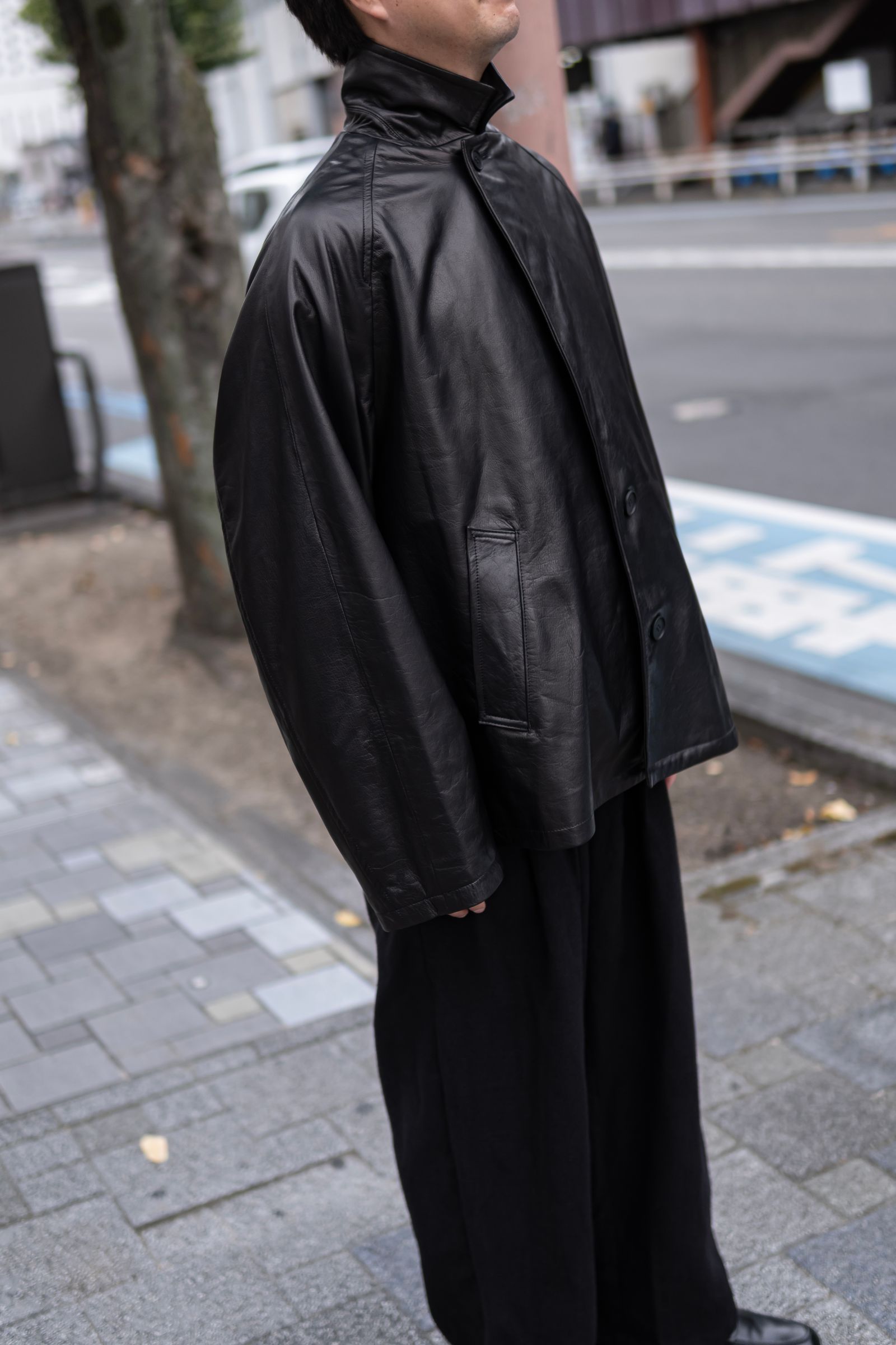 LEATHER OVERSIZE RAGLAN JACKET / BLACK