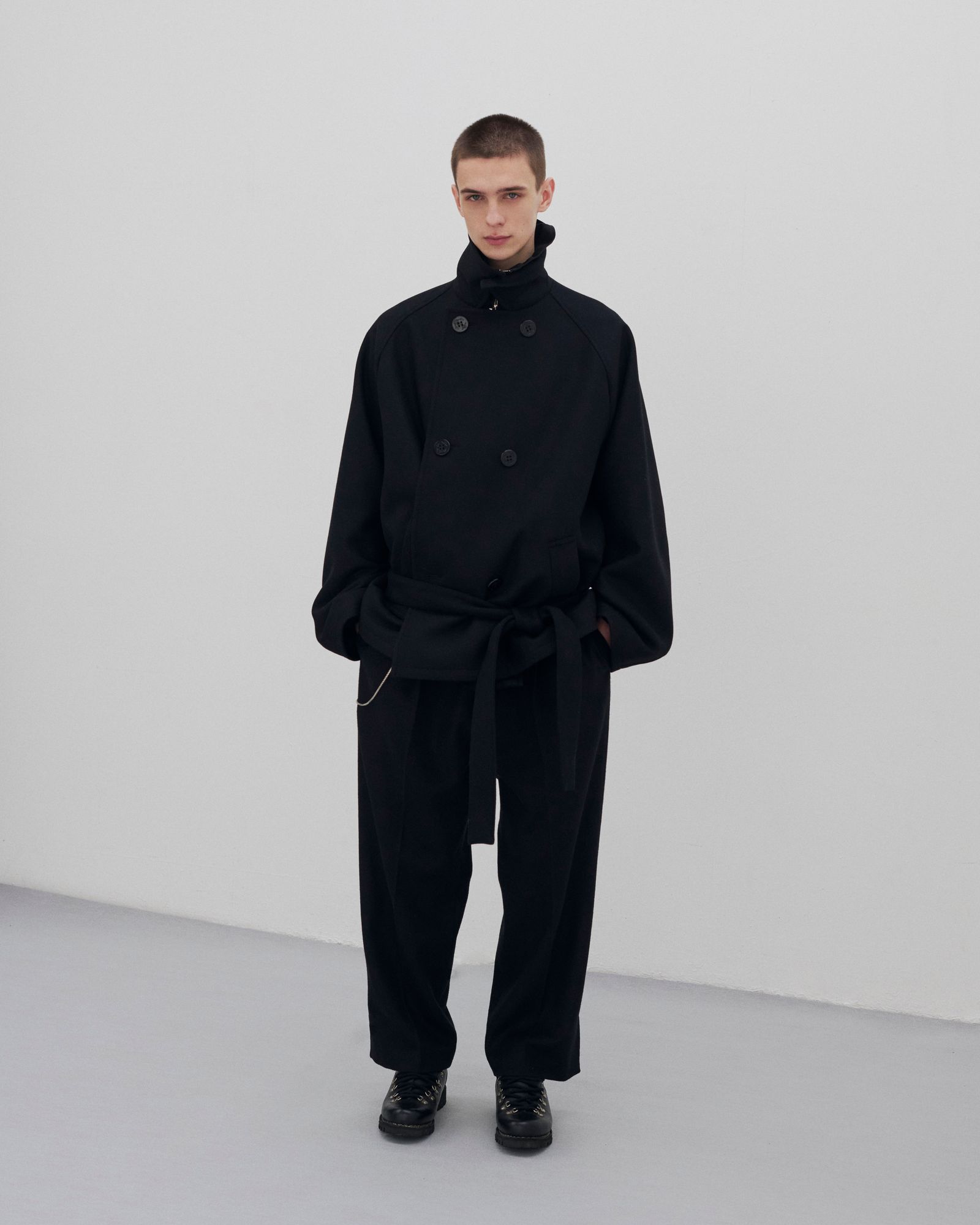 Wool Raglan Pea Coat / Black