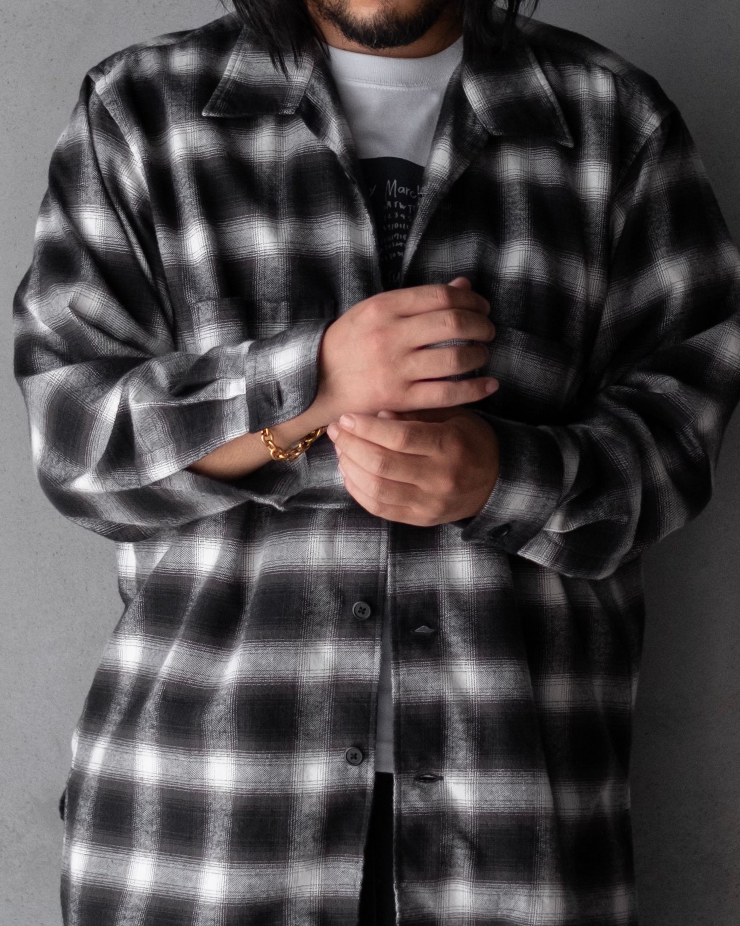 Open Collar SH / Black×White Ombre
