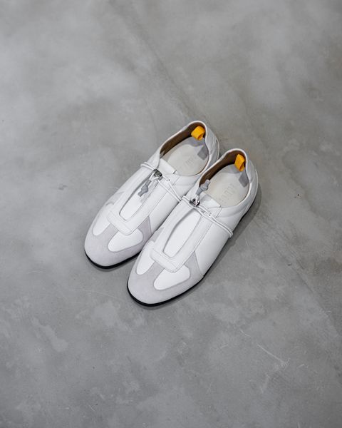 Shoe sneaker german / White