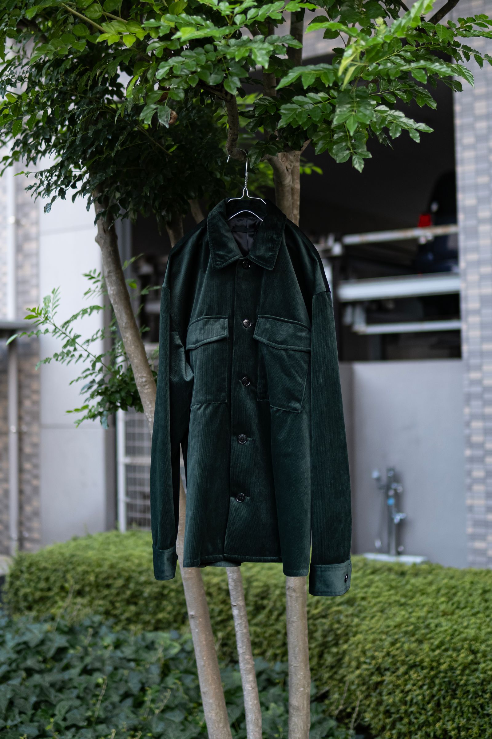 LUSTROUS CORDUROY SHIRT JACKET / GREEN