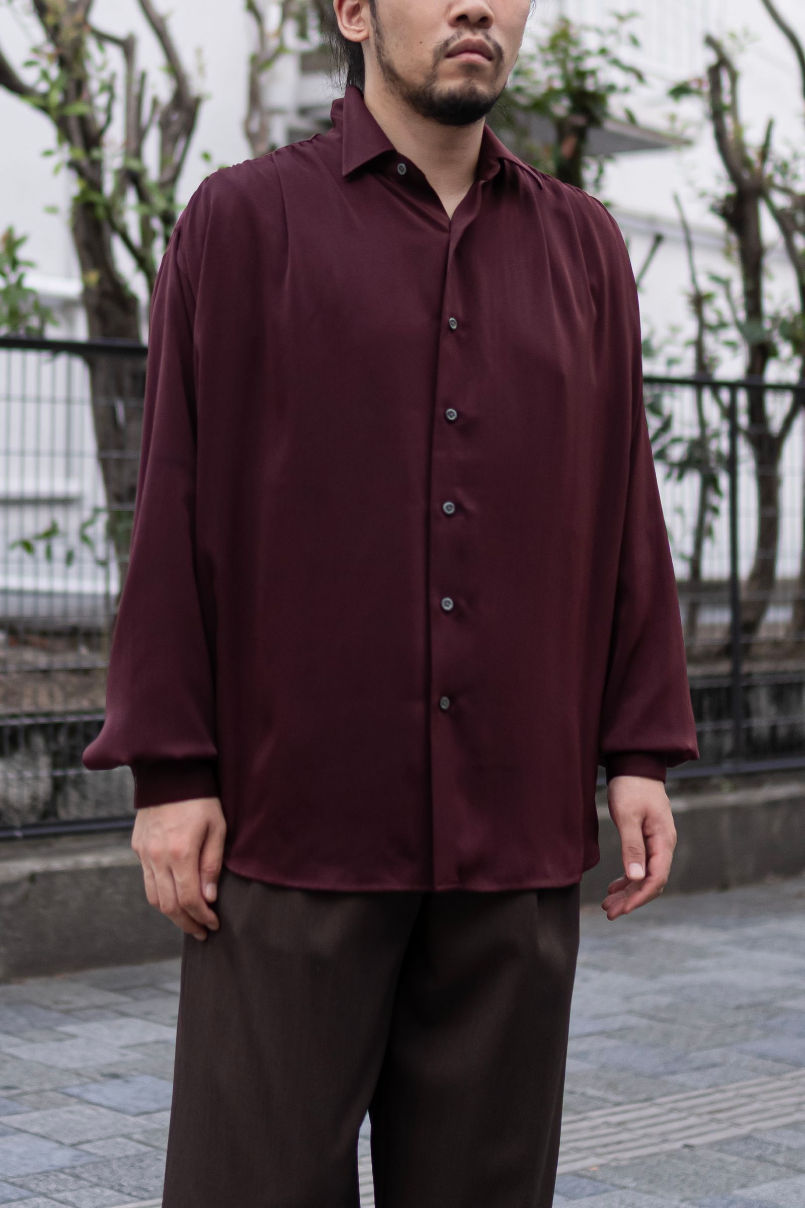 HUSH GATHER L/S SHIRT / BORDEAUX