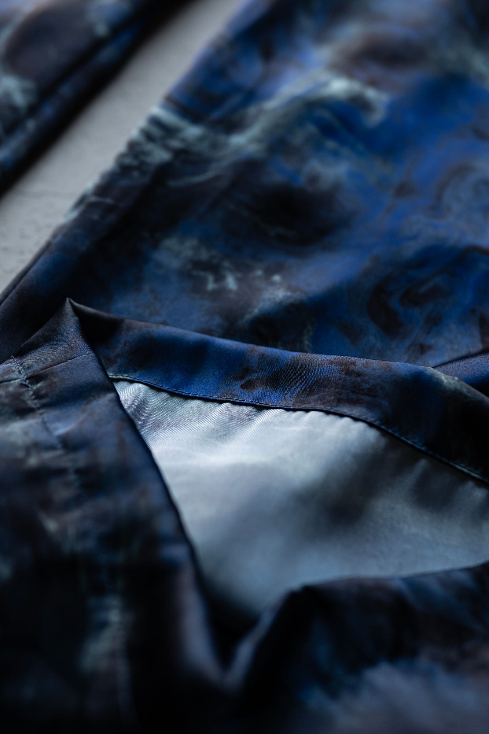 ABSTRACT WIDE EASY PANTS / NAVY