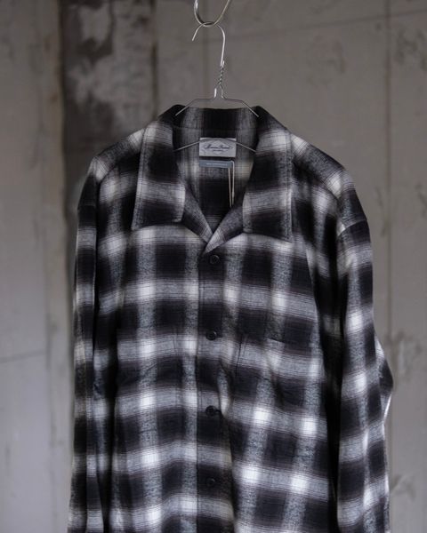 Open Collar SH / Black×White Ombre