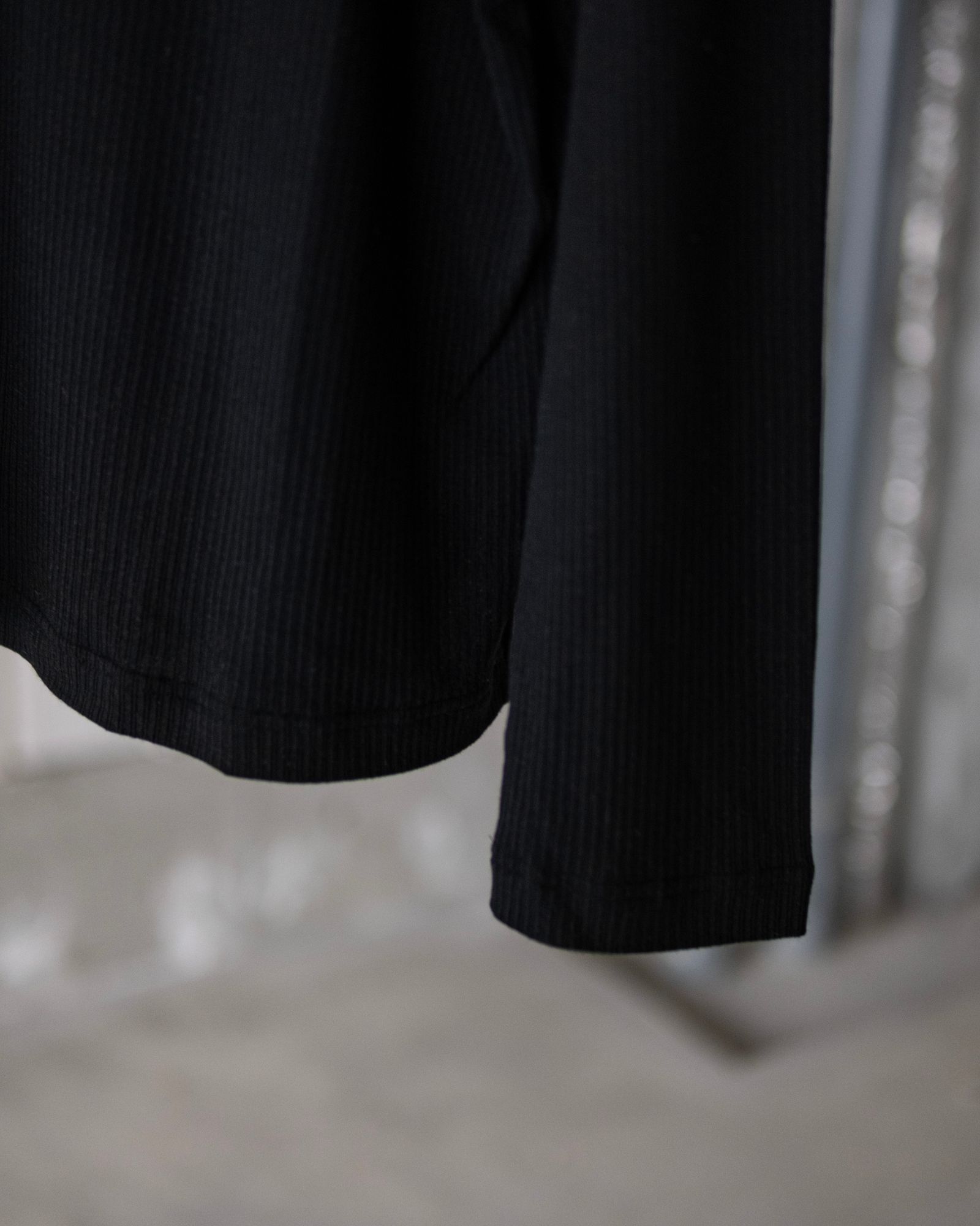 HIGH NECK LONG SLEEVE PULLOVER / BLACK
