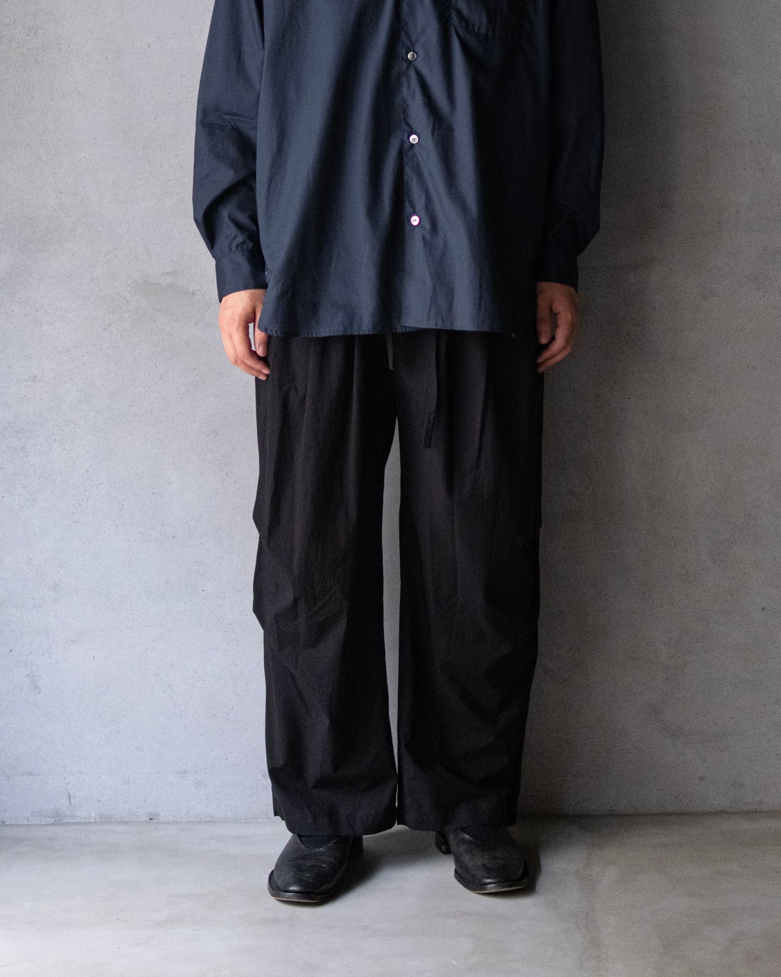 Soft Cotton Knee Tuck Pants / Black