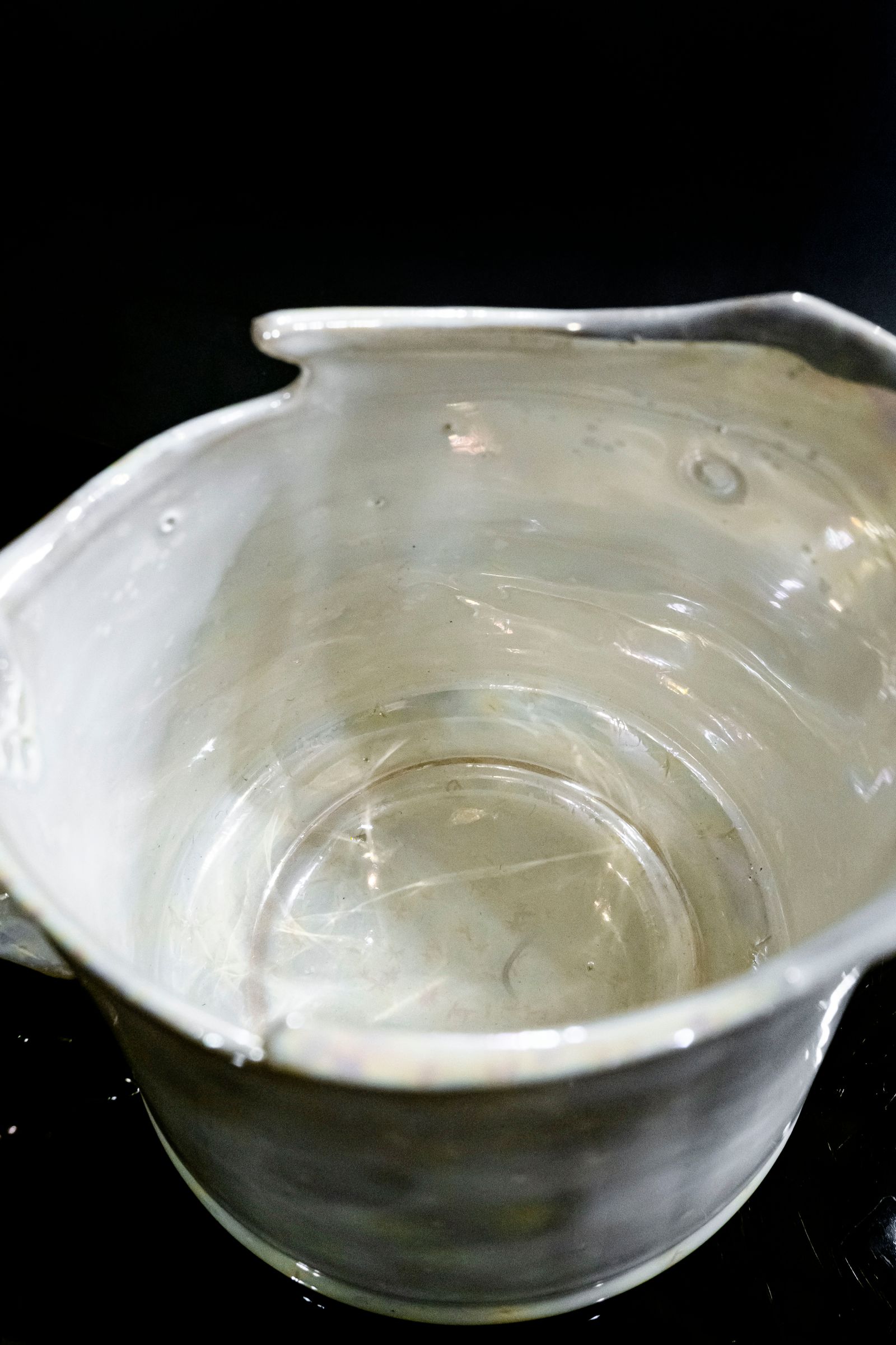 pitcher M -albus-