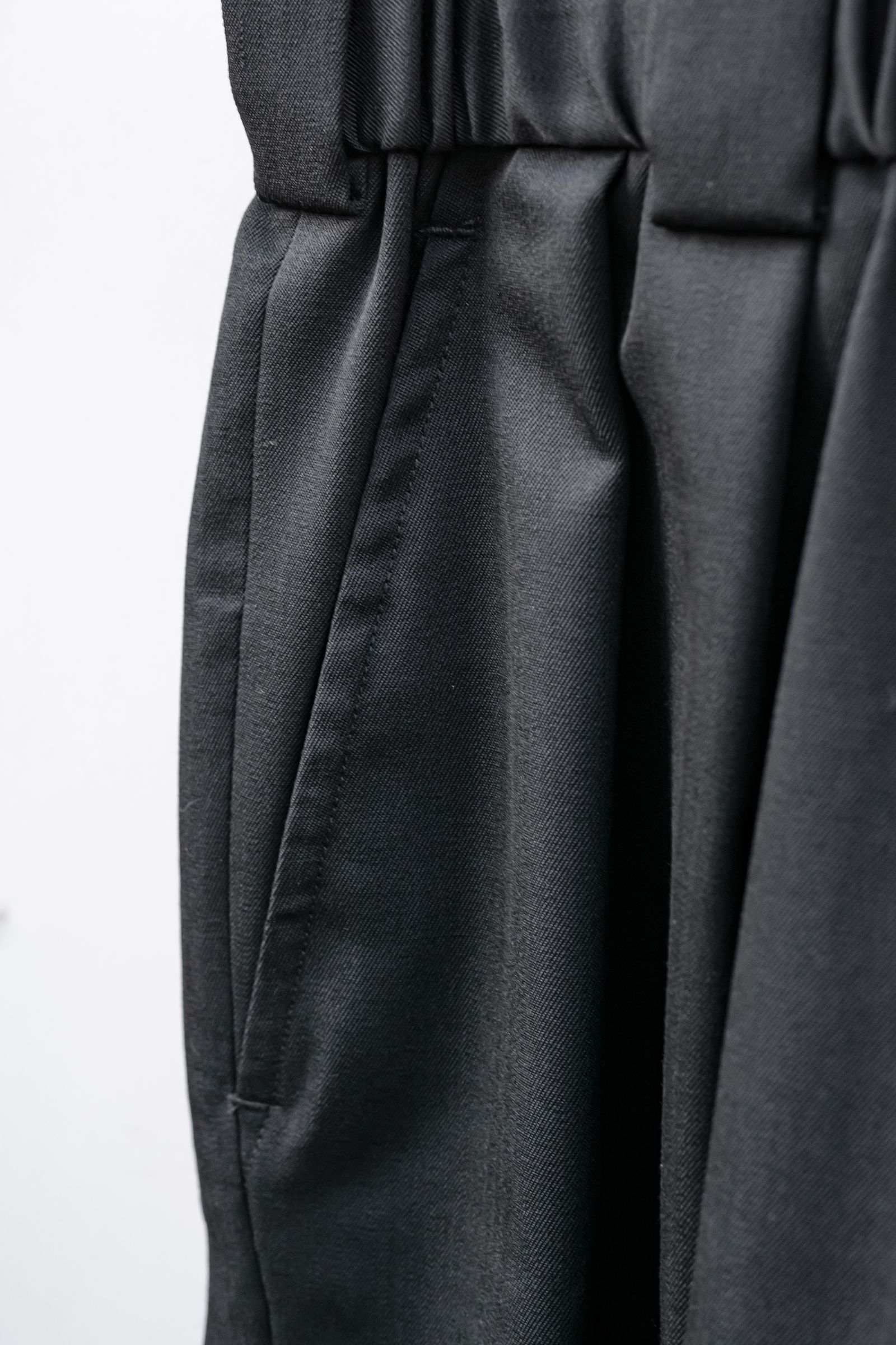 Blanc YM - Wide Easy Half Trousers / Black | Retikle Online Store