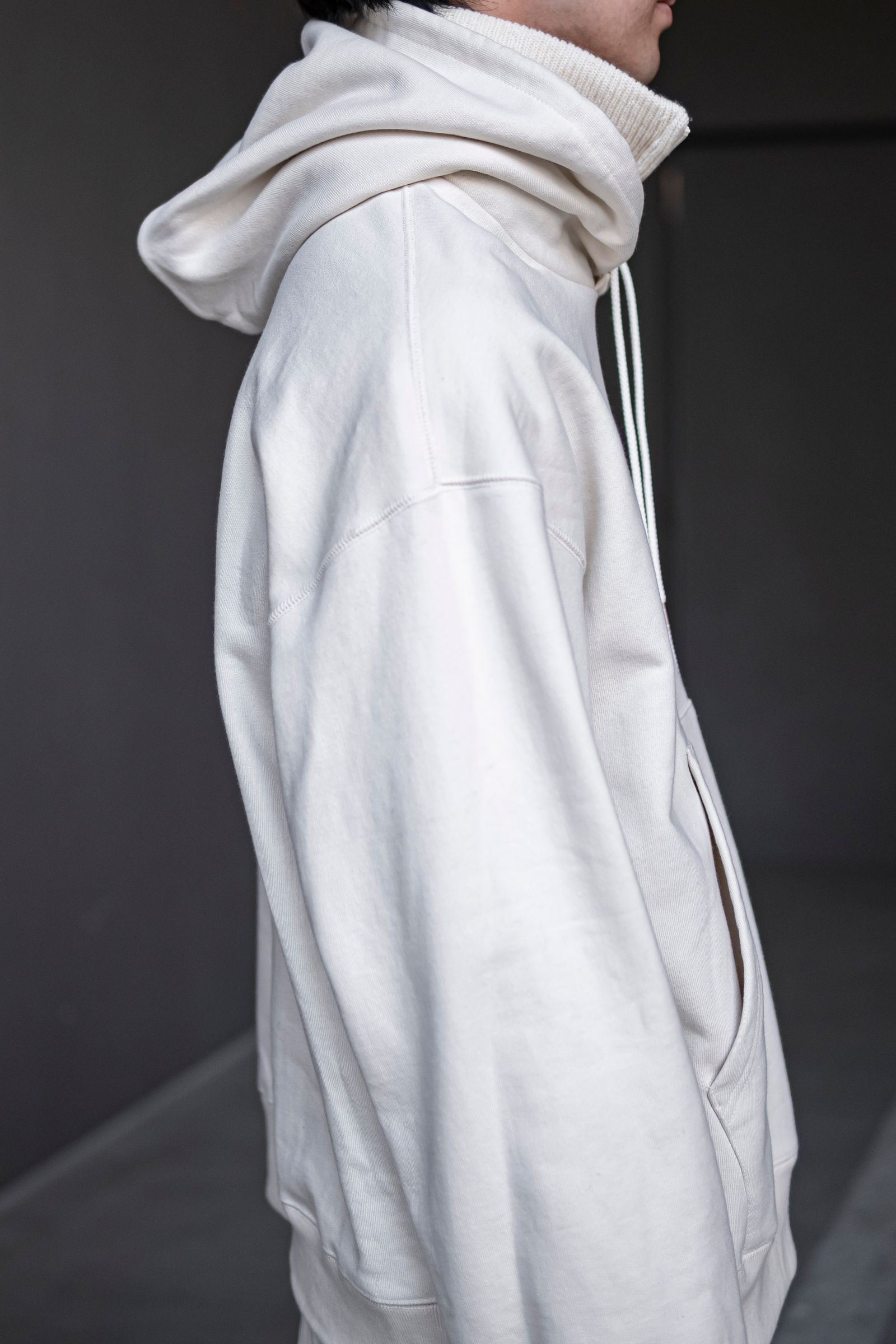 Hybrid Foodie / OFF WHITE