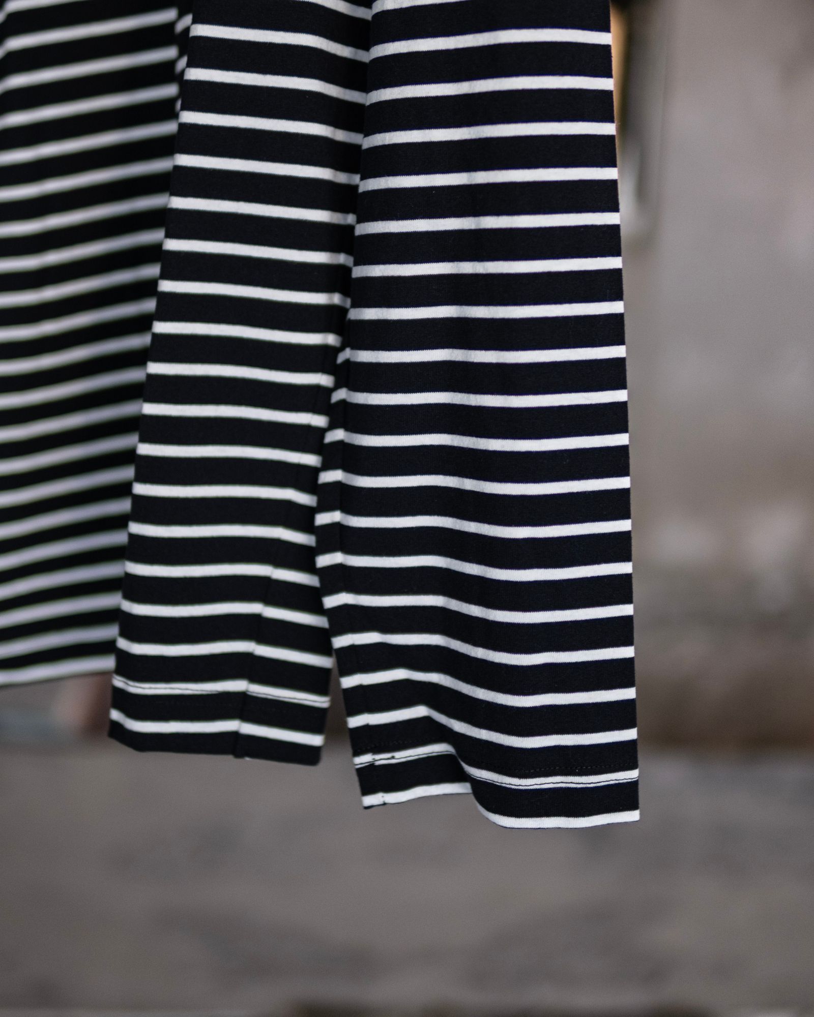Docking Long T-Shirt / Black border
