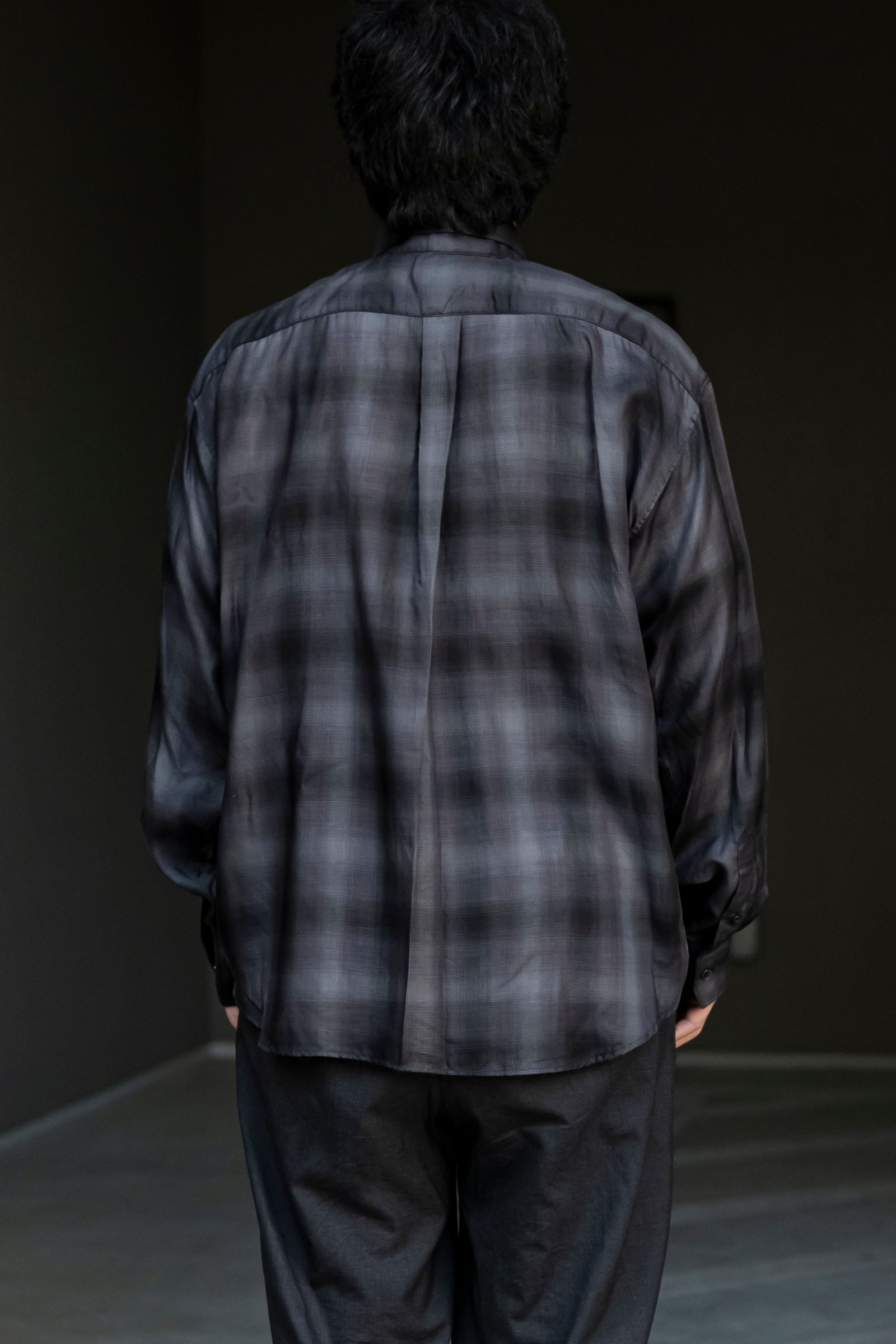 Inside Out Ombre check BD Shirt / BLACK
