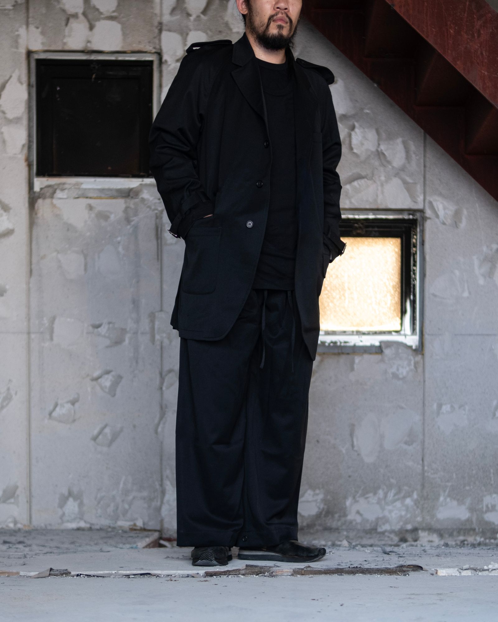3-Tuck Wide Slacks / Black