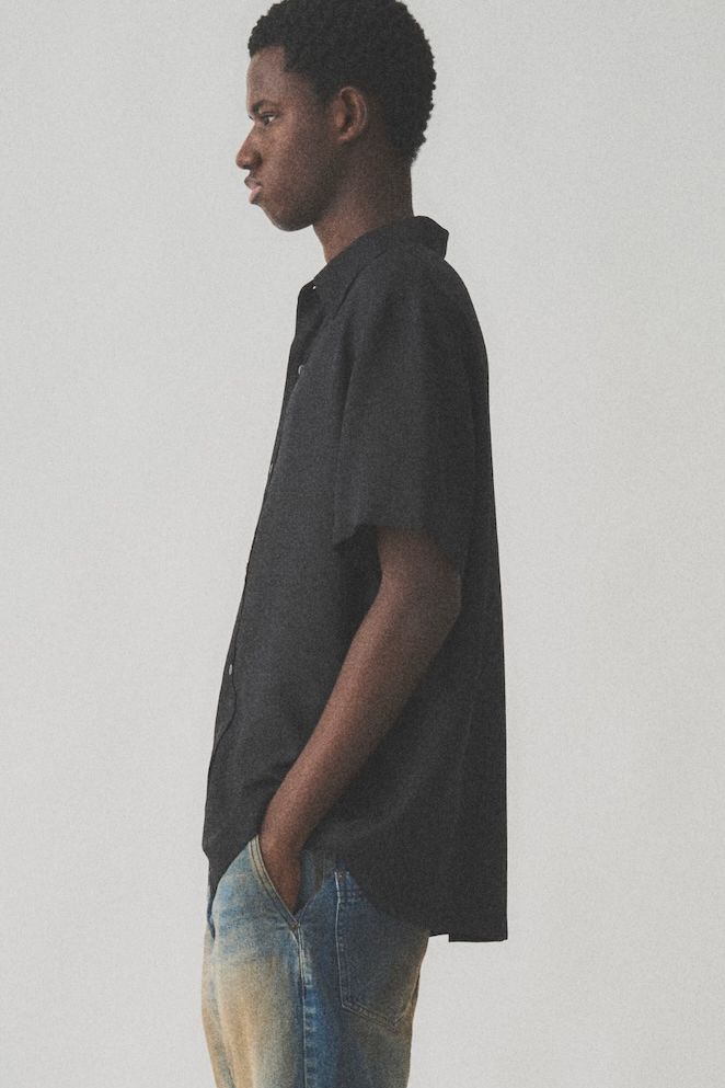 SHEER SHARKSKIN SS SHIRT / BLACK