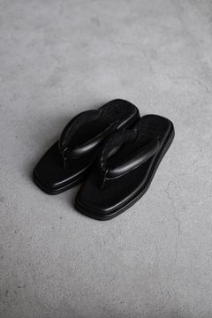 Mixed tong sandals / Black