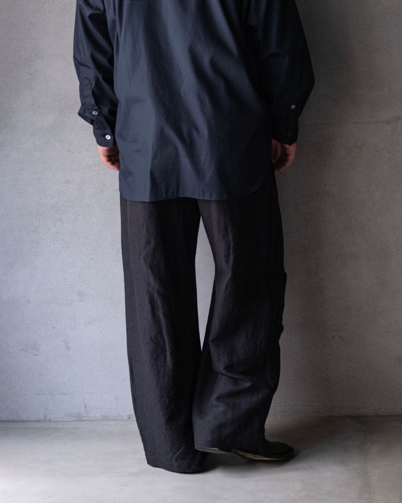 Linen Silk Wide Knee Tuck Pants / Black