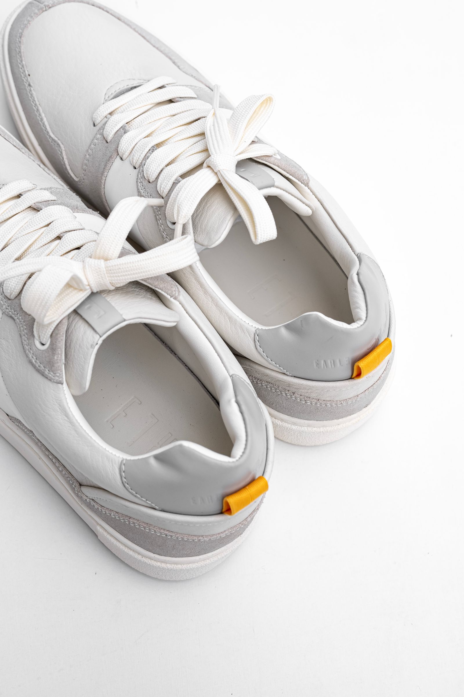 EARLE - Basskate Sneakers / White | Retikle Online Store