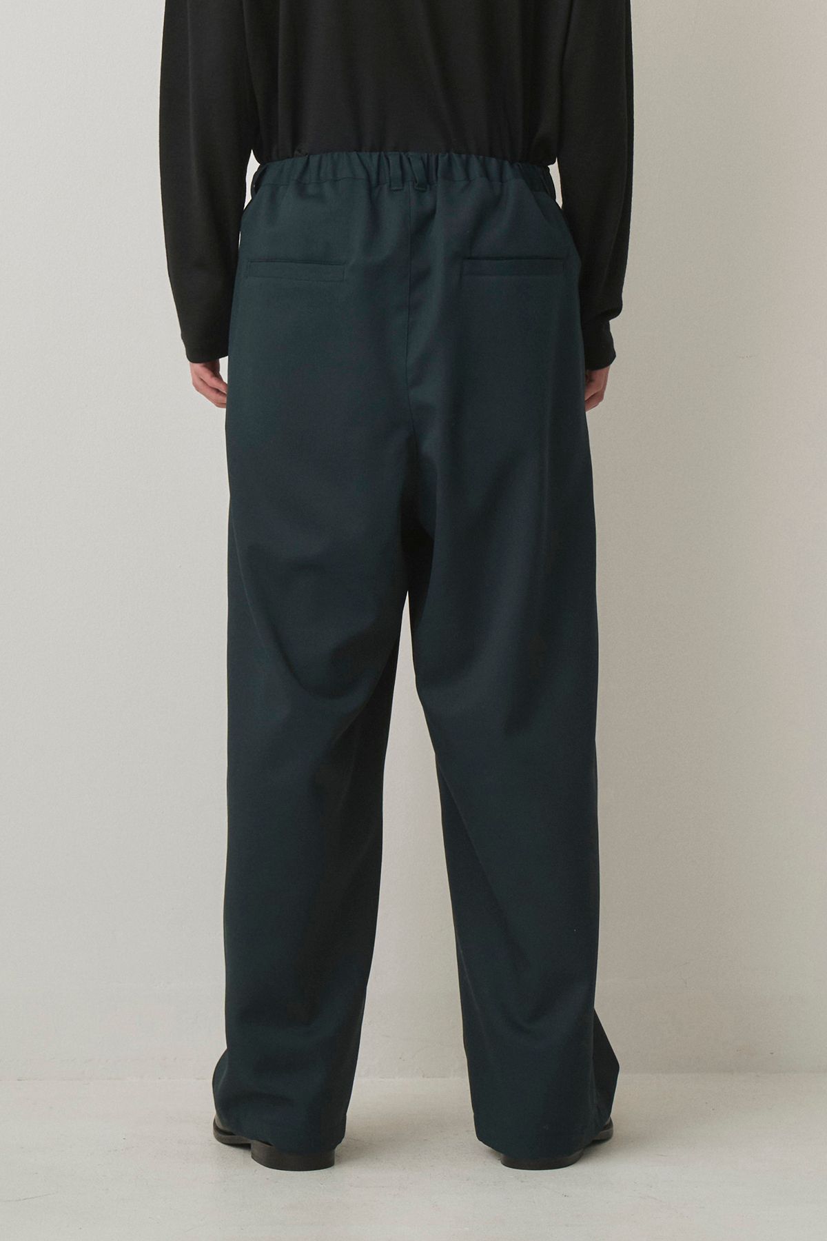 2TUCK WIDE EASY PANTS / GREEN