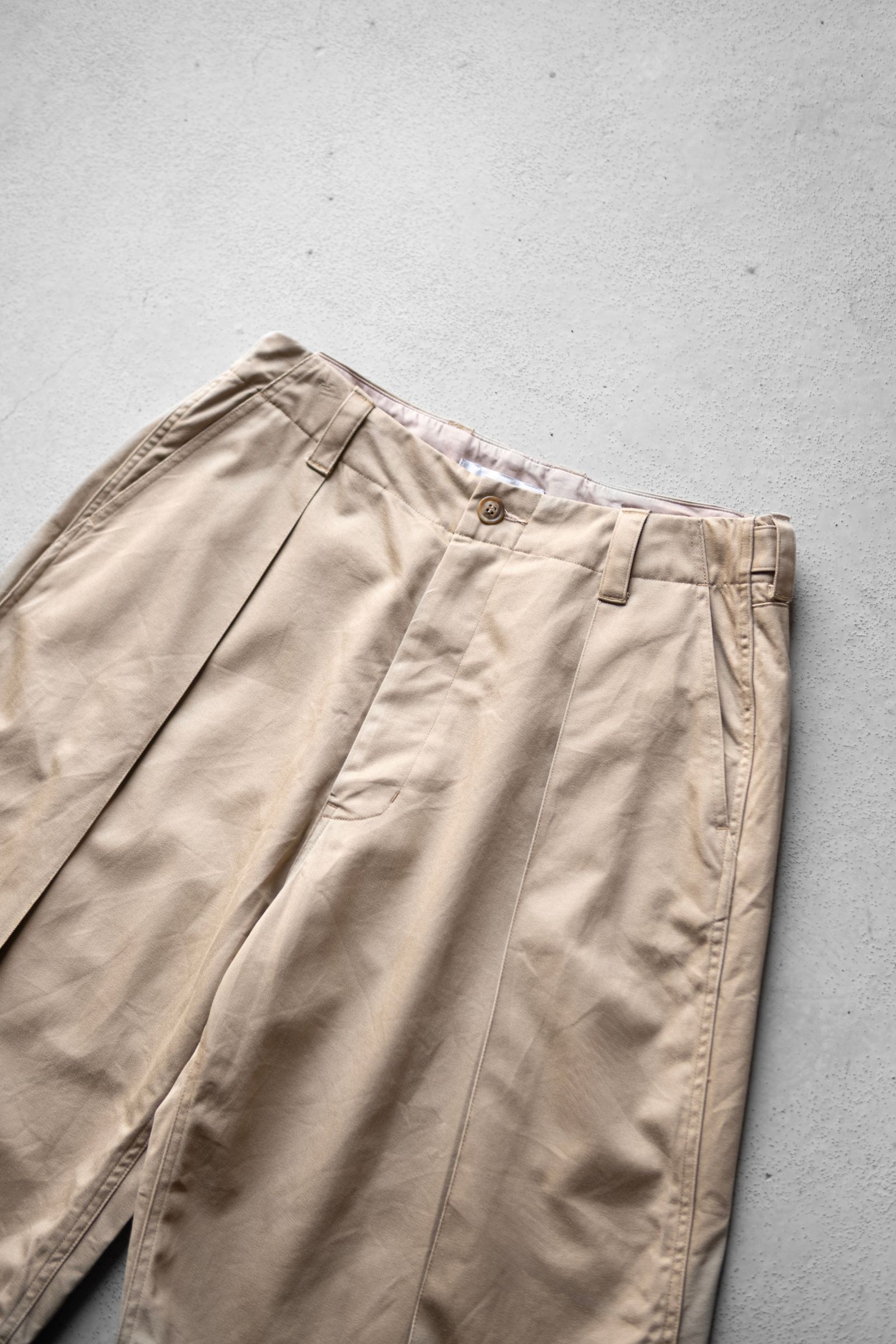 Pin Tuck Half Pants / Beige