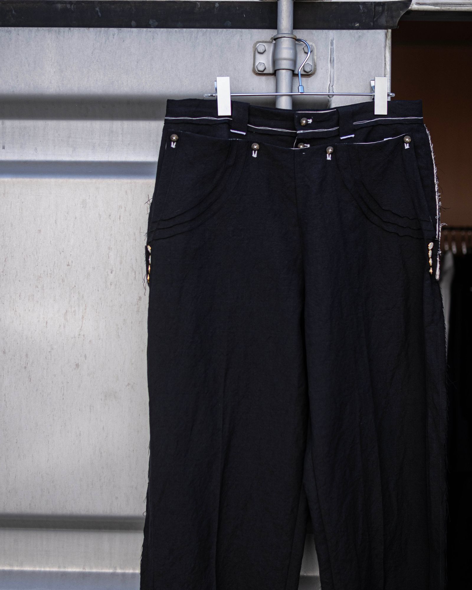 “SAMON” pleated ceremony pants / Black