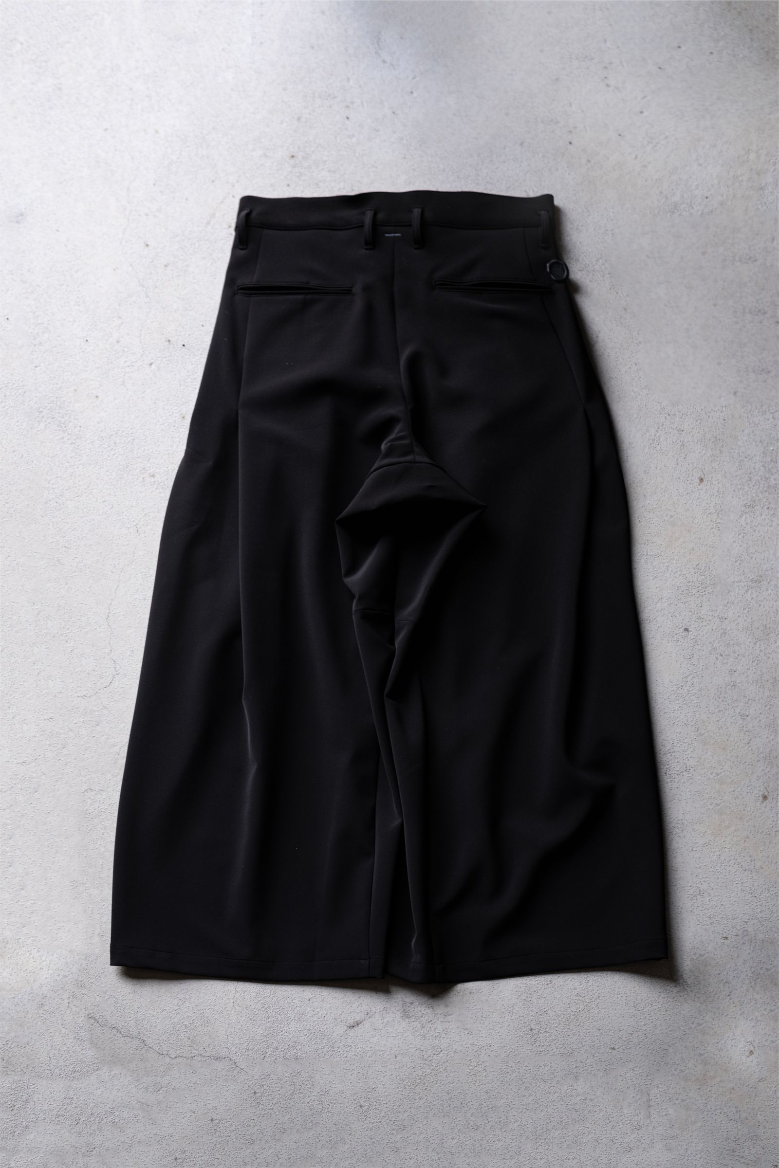 EGG BAGGY / COLOURLESS BLACK