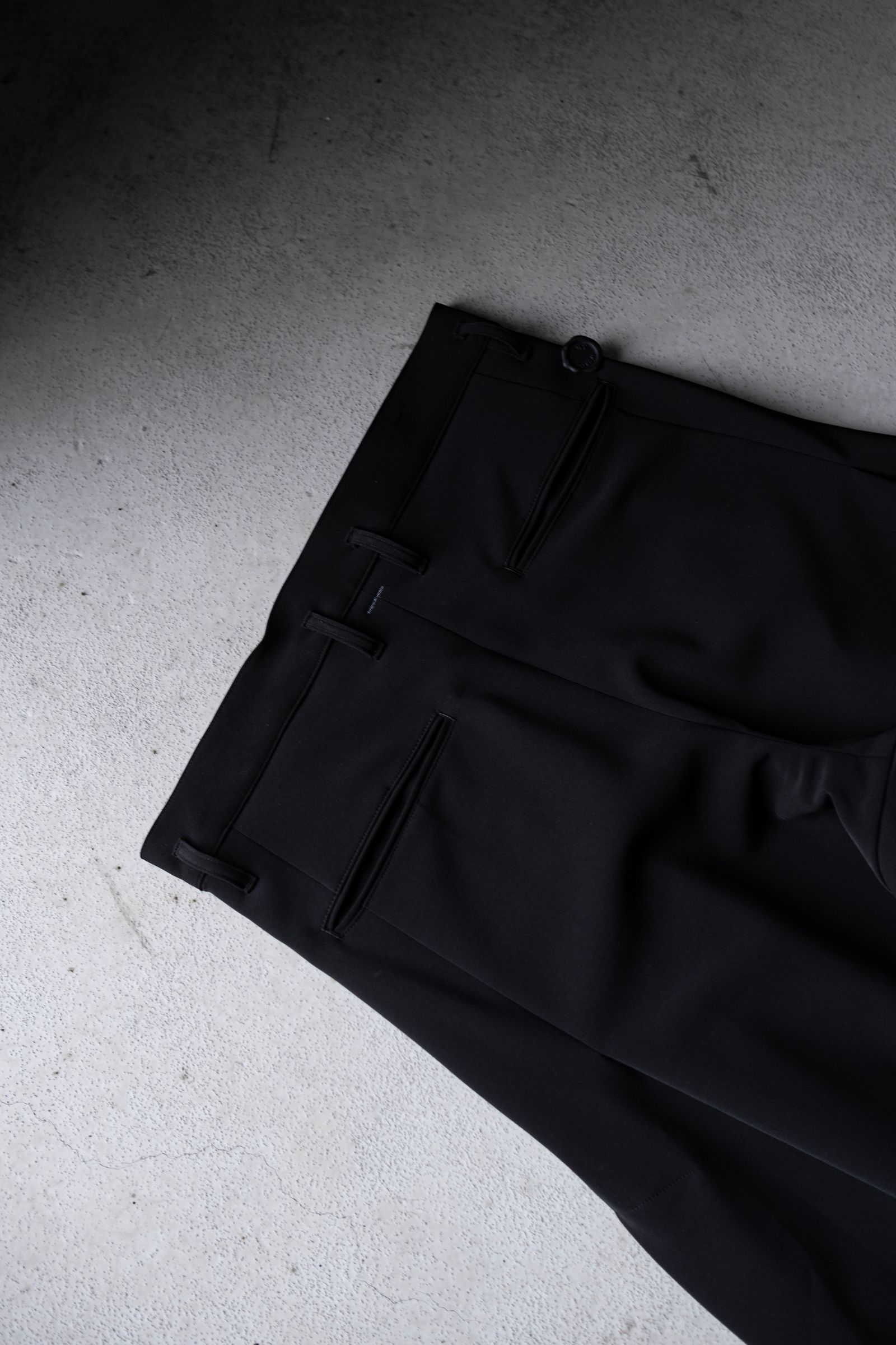 EGG BAGGY / COLOURLESS BLACK