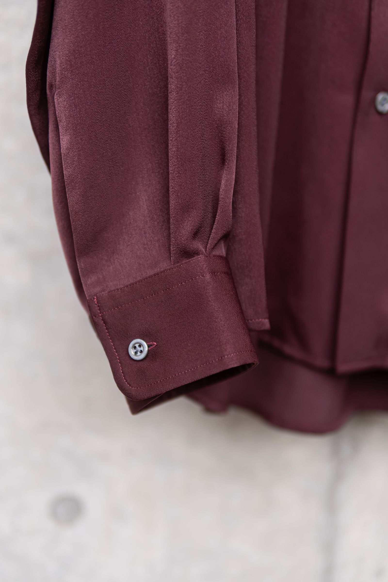 HUSH GATHER L/S SHIRT / BORDEAUX