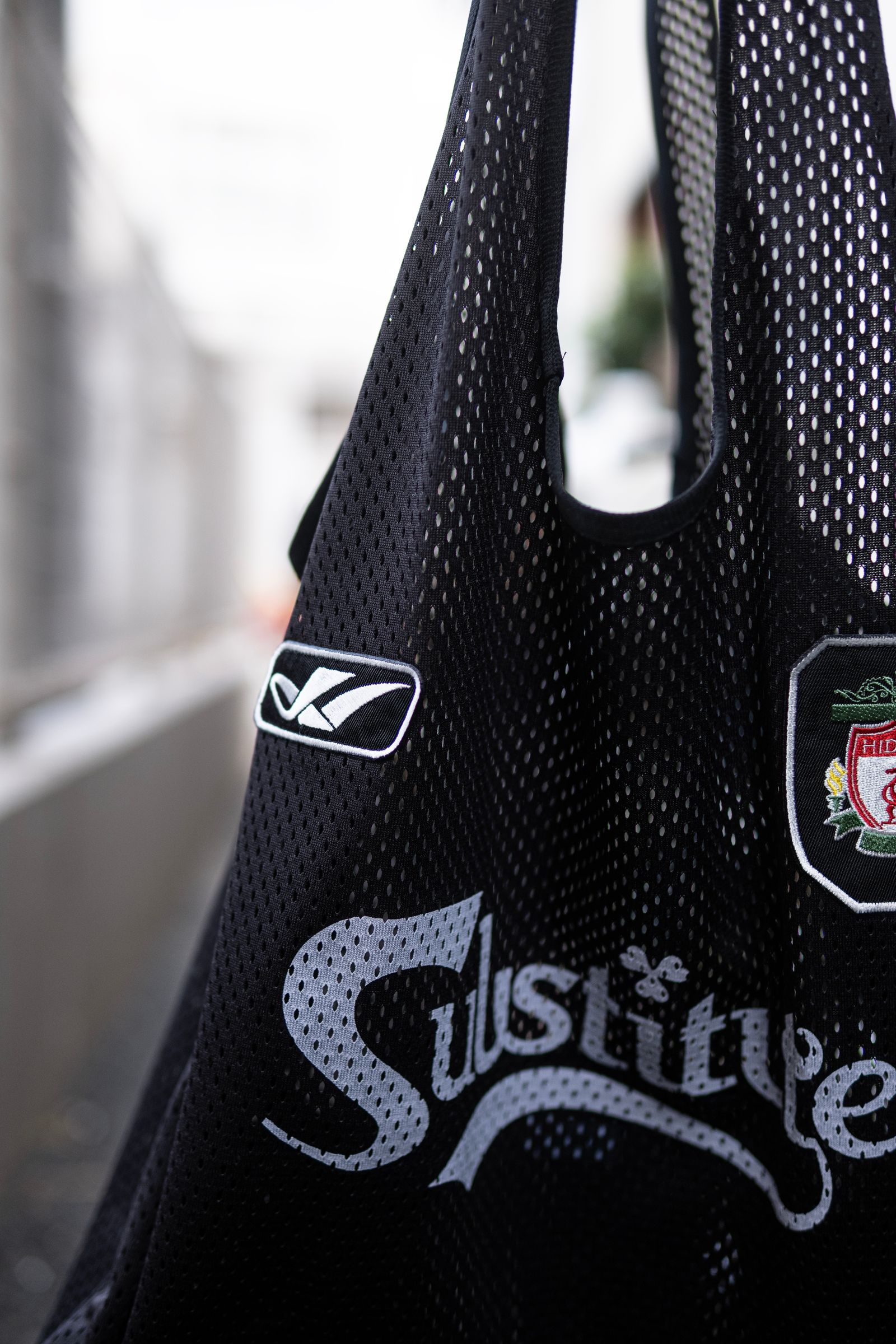 "SUBSTITUTE" BIB TOTE / BLACK